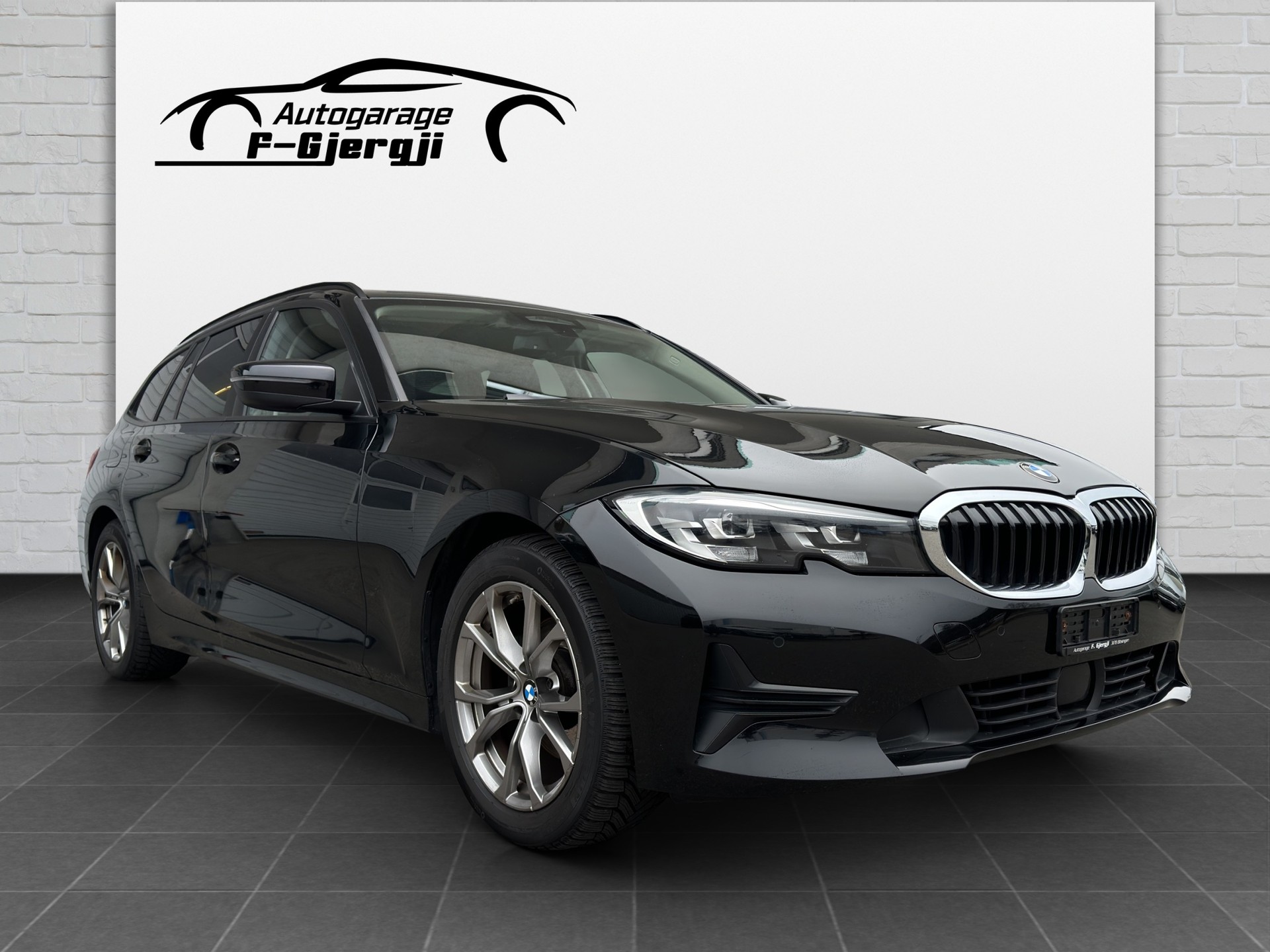 BMW 320d xDrive 48V Touring Steptronic-showroom-element-1