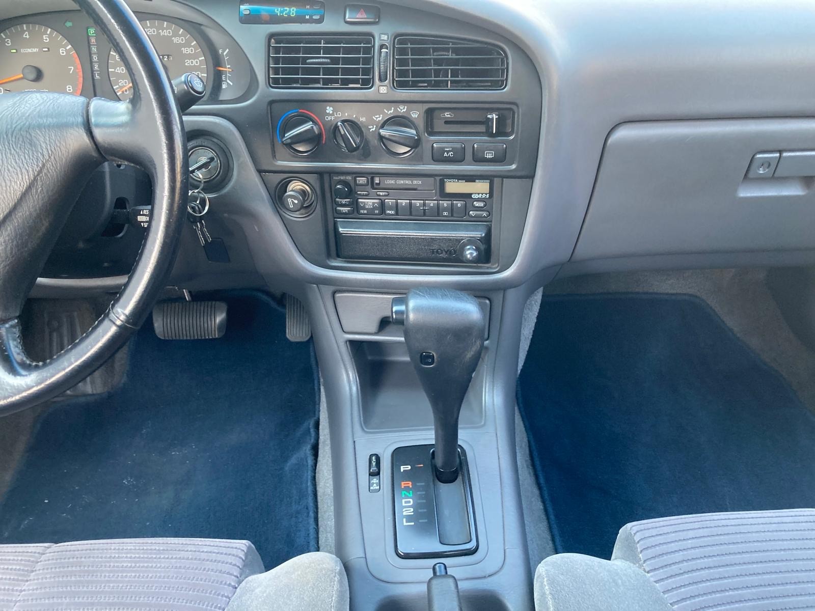 TOYOTA Camry 2.2 GL-image-11