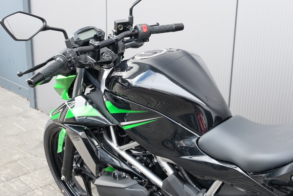 KAWASAKI Z 125-image-2