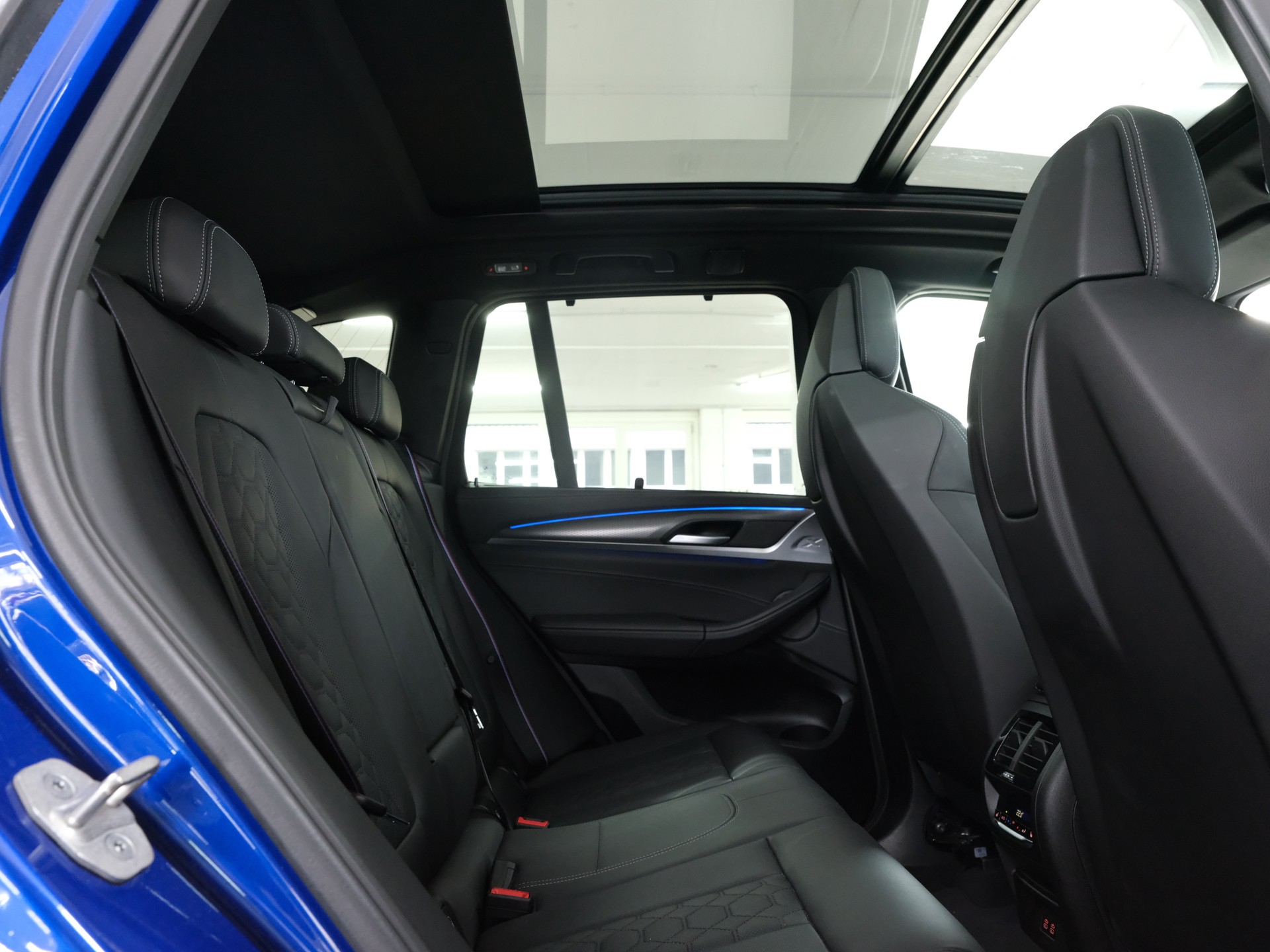 BMW X3 xDrive M Competition Steptronic *M MARINA BAY BLAU LACKIERUNG*-image-21