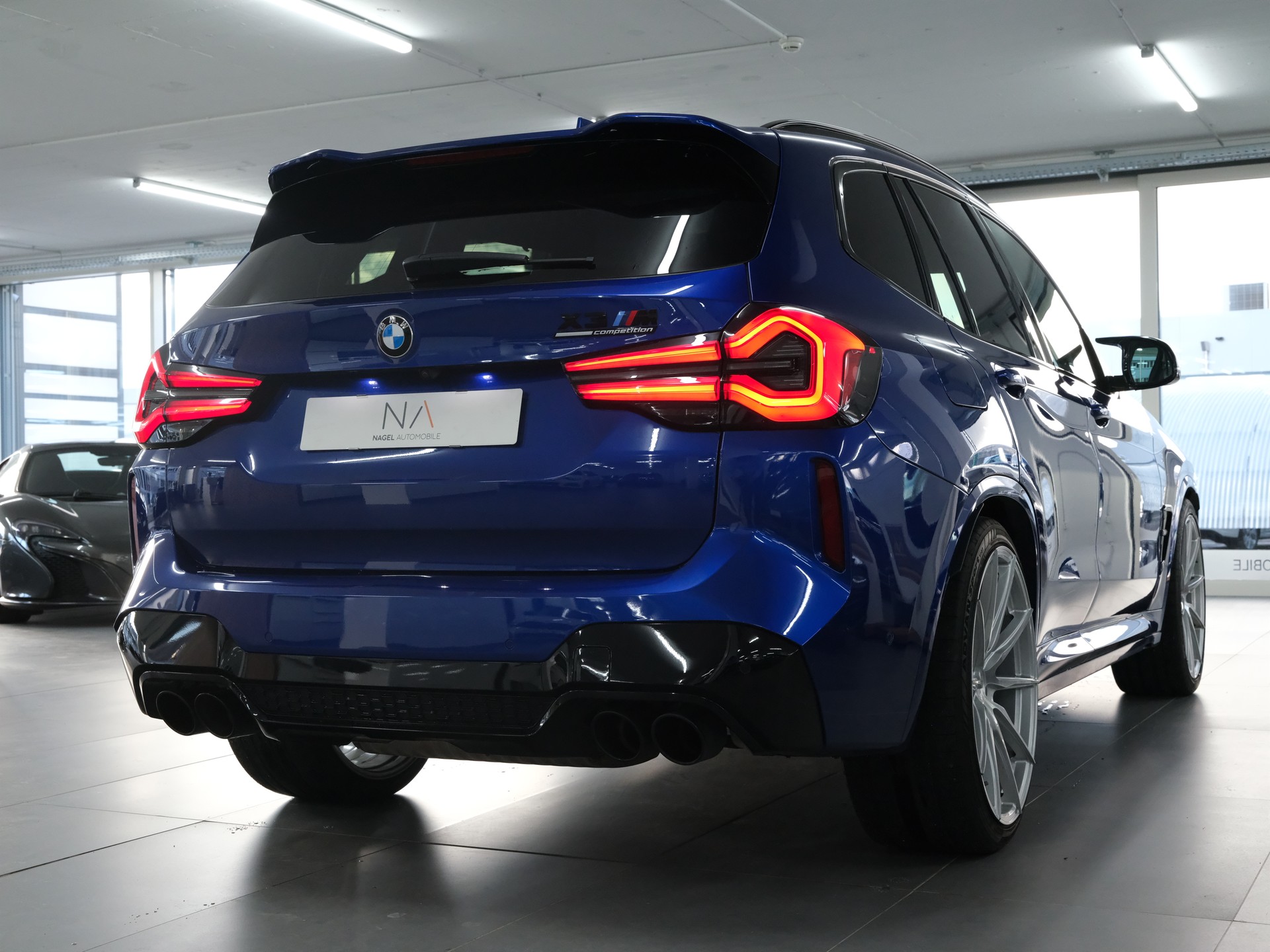 BMW X3 xDrive M Competition Steptronic *M MARINA BAY BLAU LACKIERUNG*-showroom-element-2