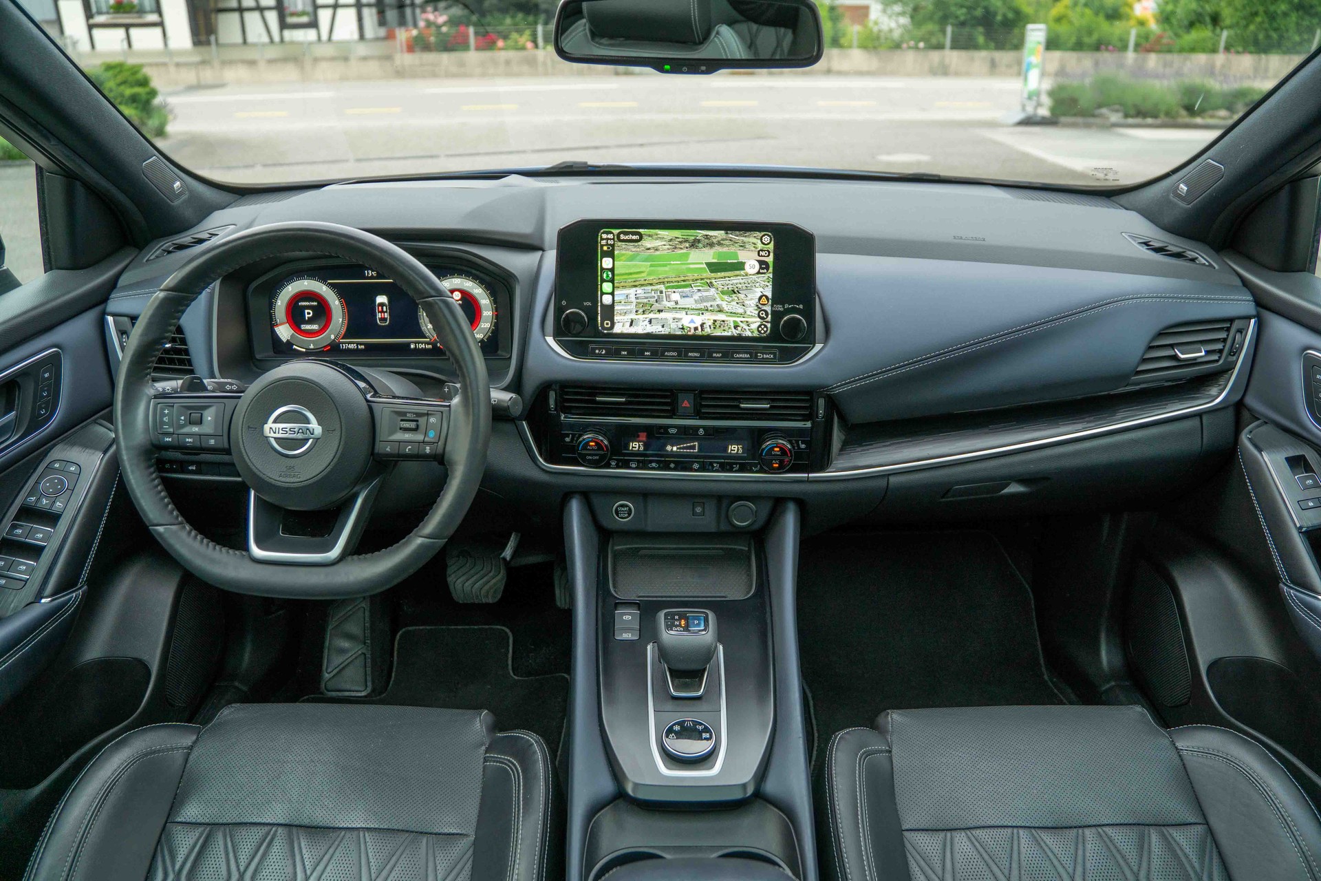 NISSAN Qashqai 1.3 DIG-T MHEV Tekna+ Xtronic 4x4-image-9