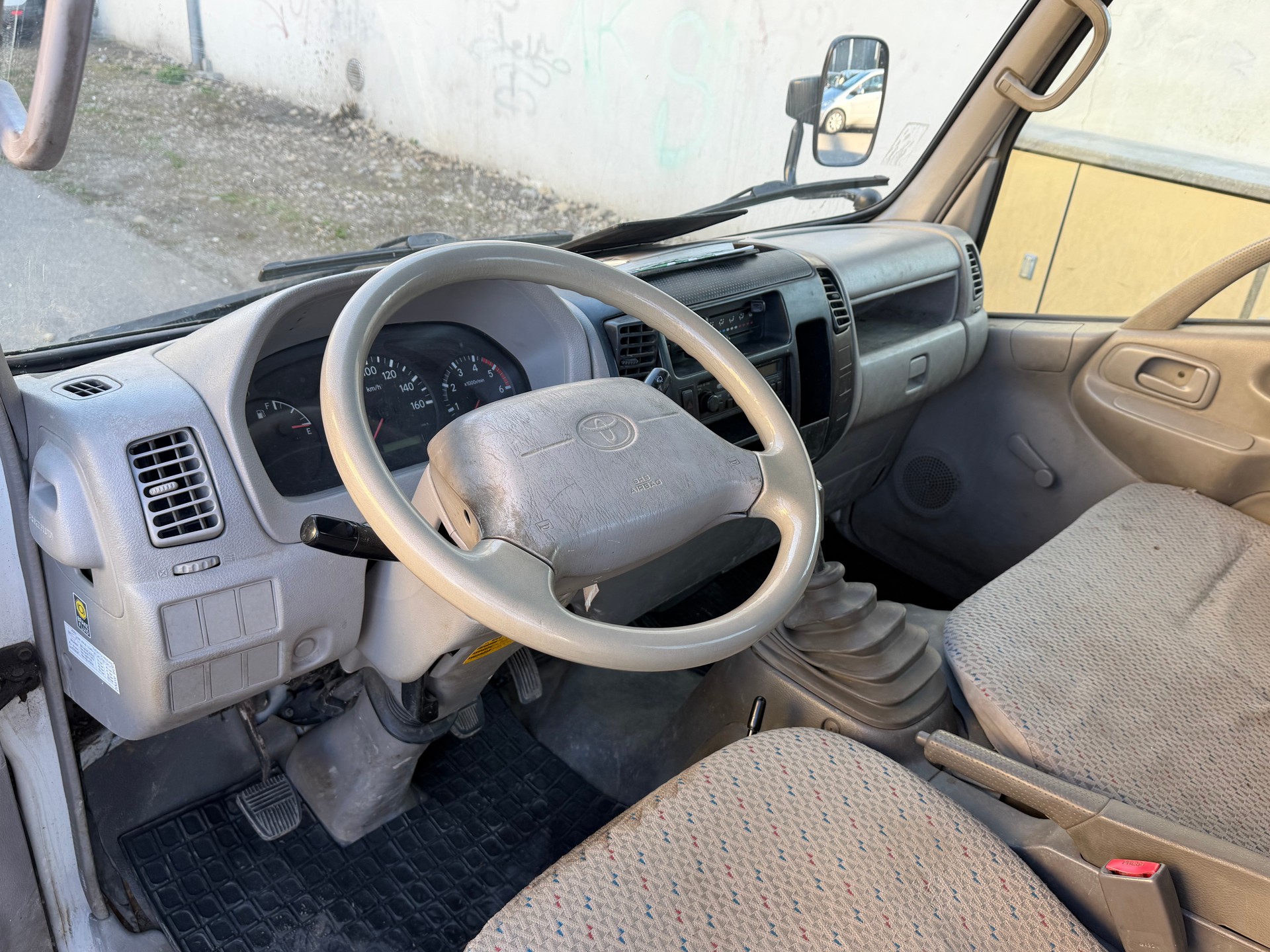 TOYOTA Dyna 100 2.5 D-4D-image-9