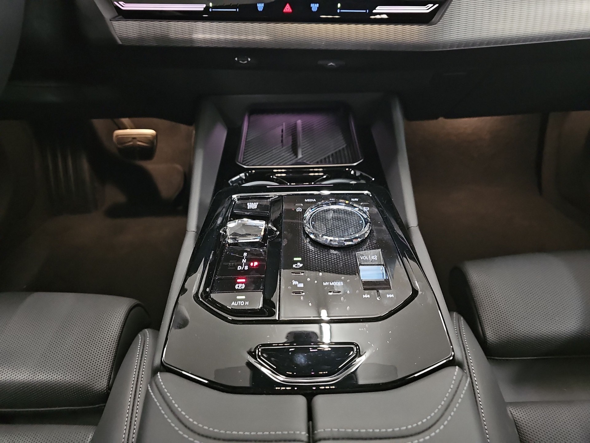BMW 520d xDrive 48V Touring M Sport Pro Steptronic-image-11