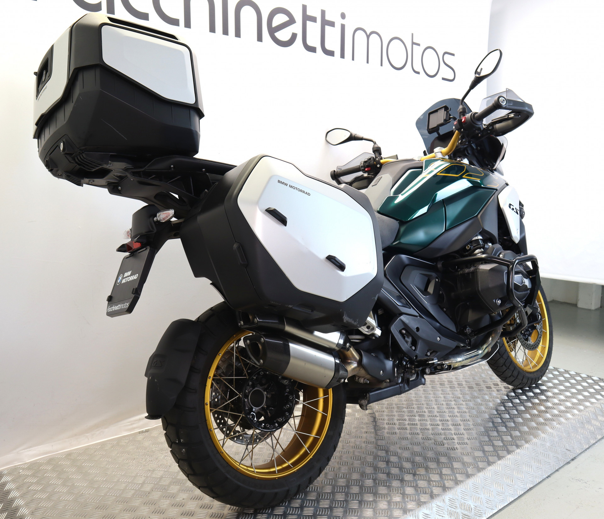 BMW R 1300 GS-image-3