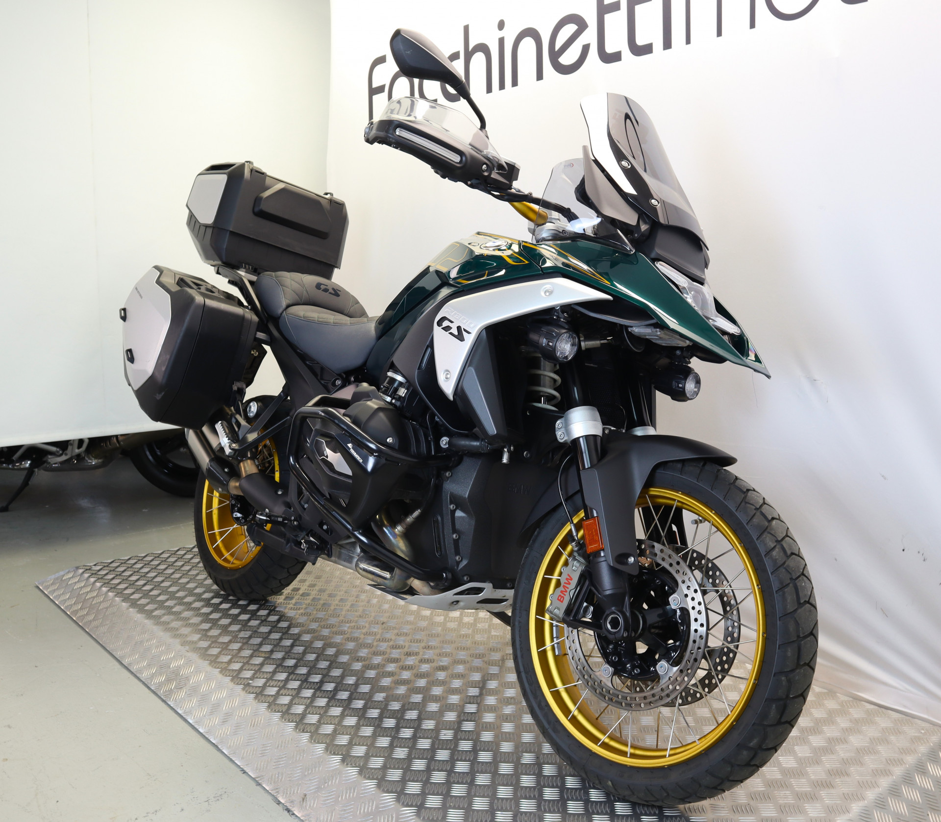 BMW R 1300 GS-image-2