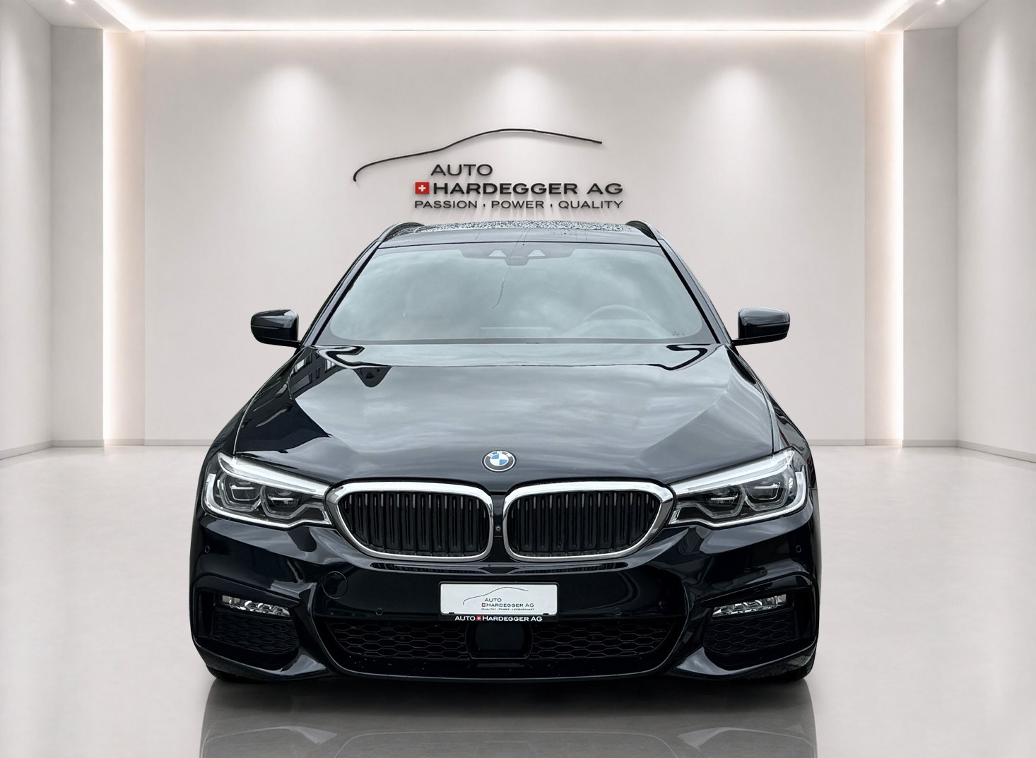 BMW 540i xDrive Touring M Sport / Vollgarantie! neue Bremsen-showroom-element-3