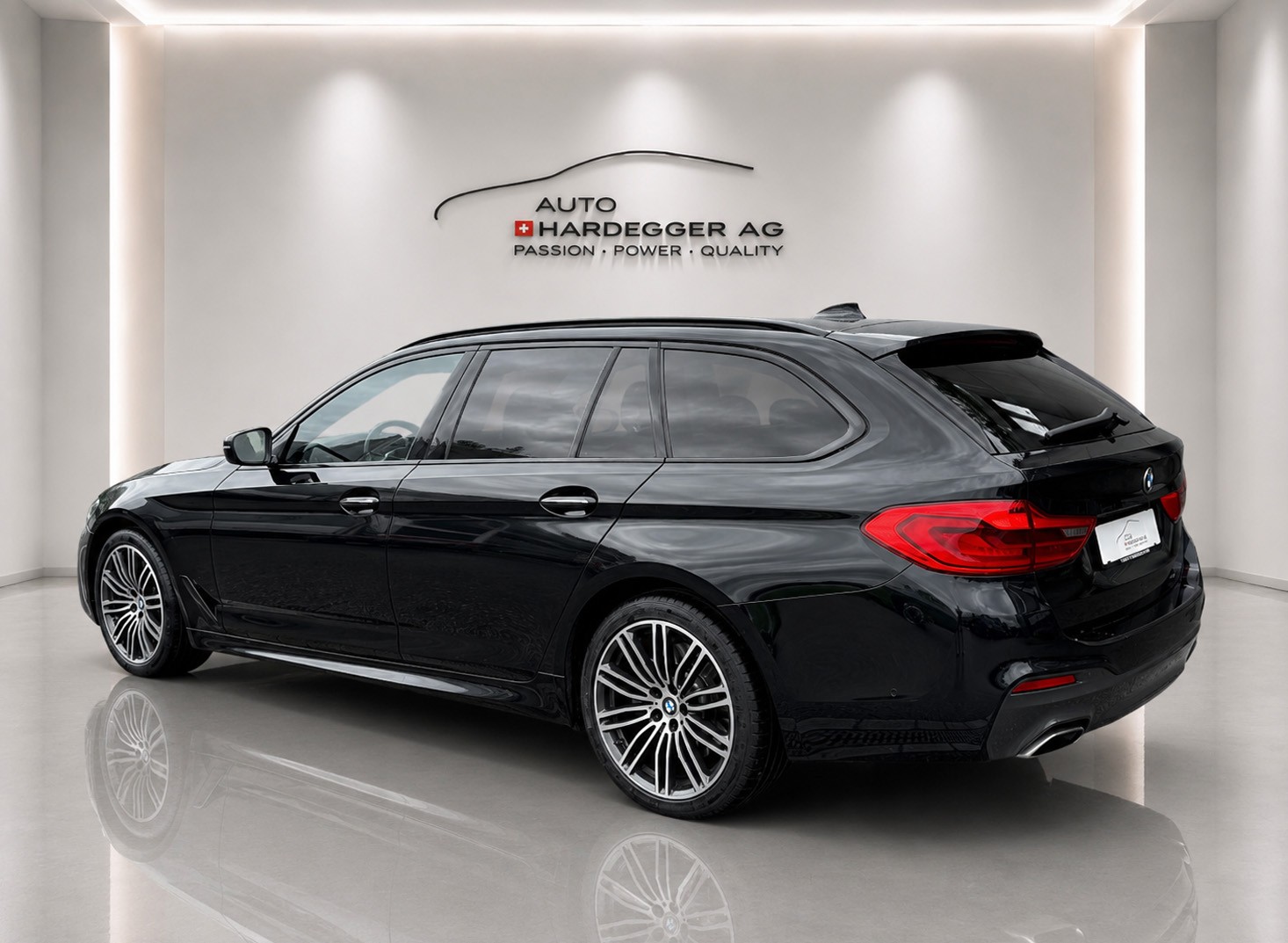 BMW 540i xDrive Touring M Sport / Vollgarantie! neue Bremsen-image-5