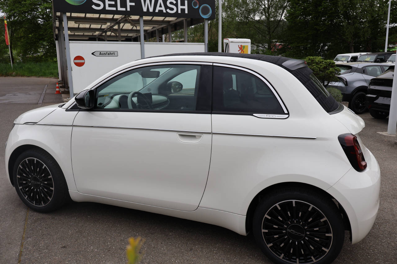 FIAT 500 Cabrio 1.0 Hybrid La Prima-image-5