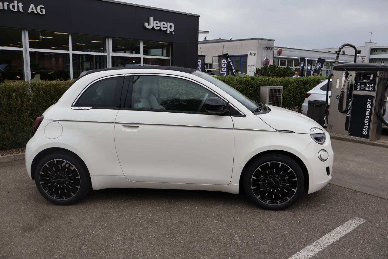 FIAT 500 Cabrio 1.0 Hybrid La Prima-image-1