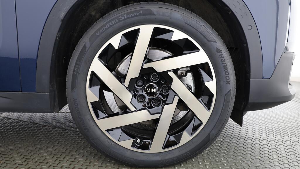 MINI Countryman S ALL4-image-9