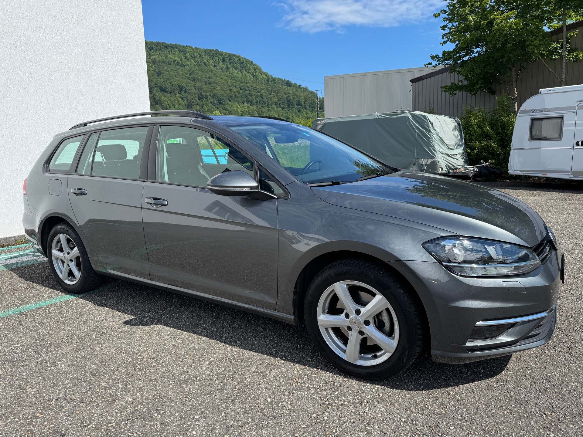 VW Golf Variant 1.0 TSI Comfortline-showroom-element-2