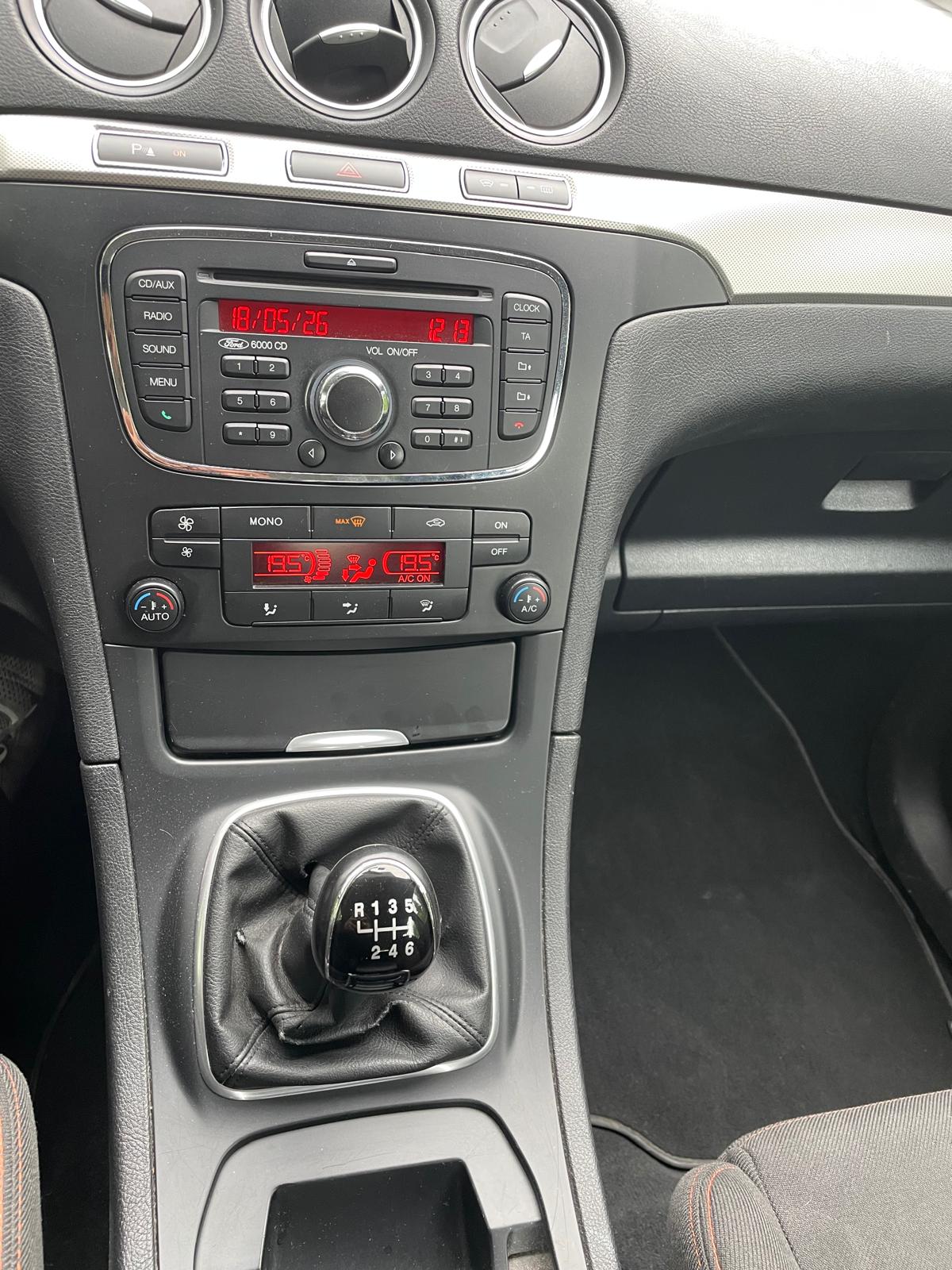 FORD S-Max 2.0 TDCi Titanium-image-8