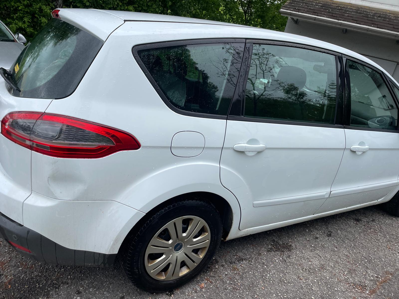 FORD S-Max 2.0 TDCi Titanium-image-4