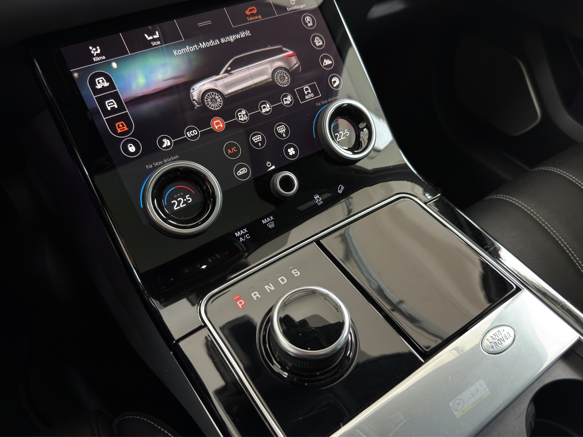 LAND ROVER Range Rover Velar R-Dynamic P 380 HSE Automatic-image-14