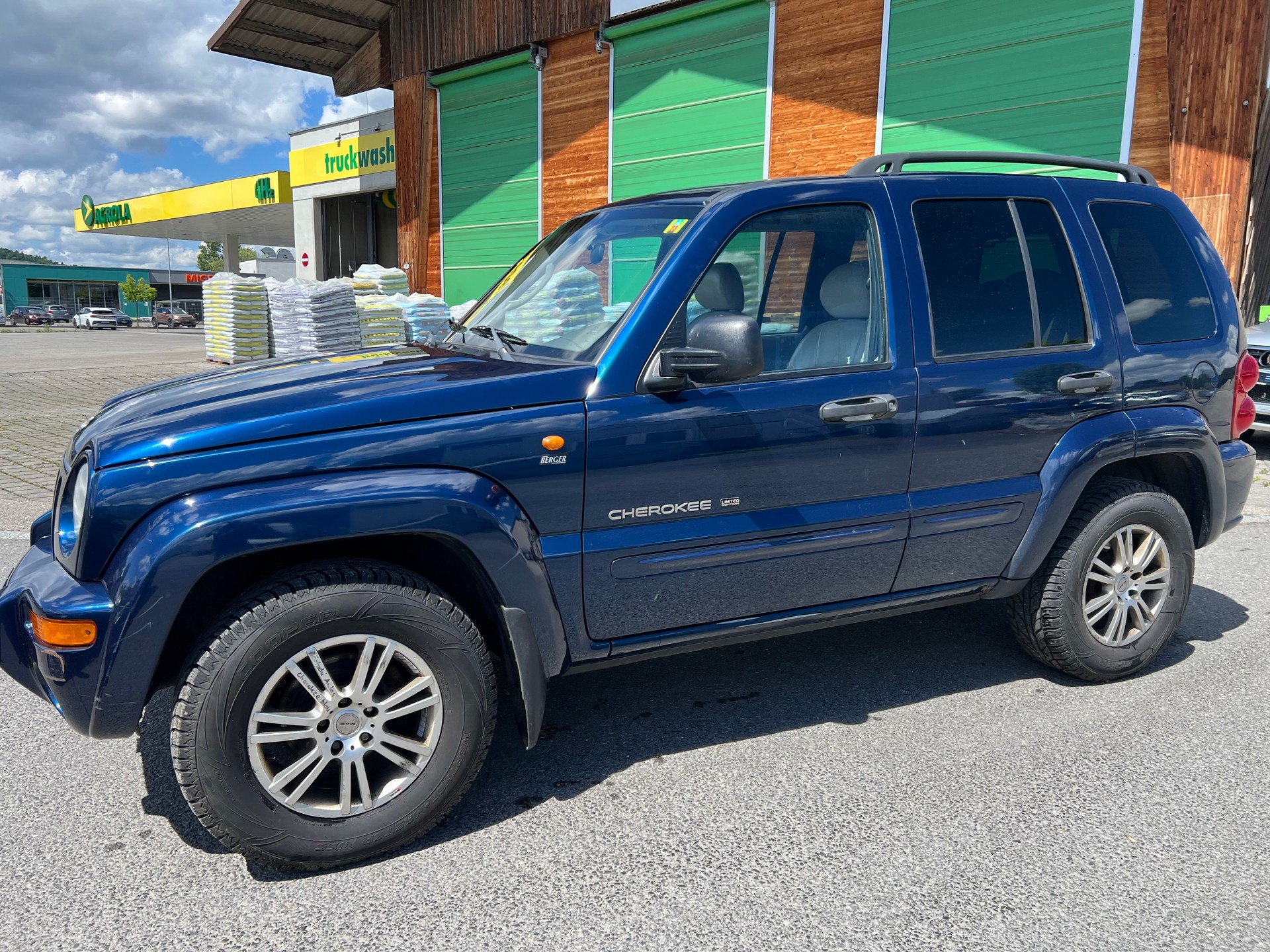 JEEP Cherokee 2.8 CRD Limited-image-1
