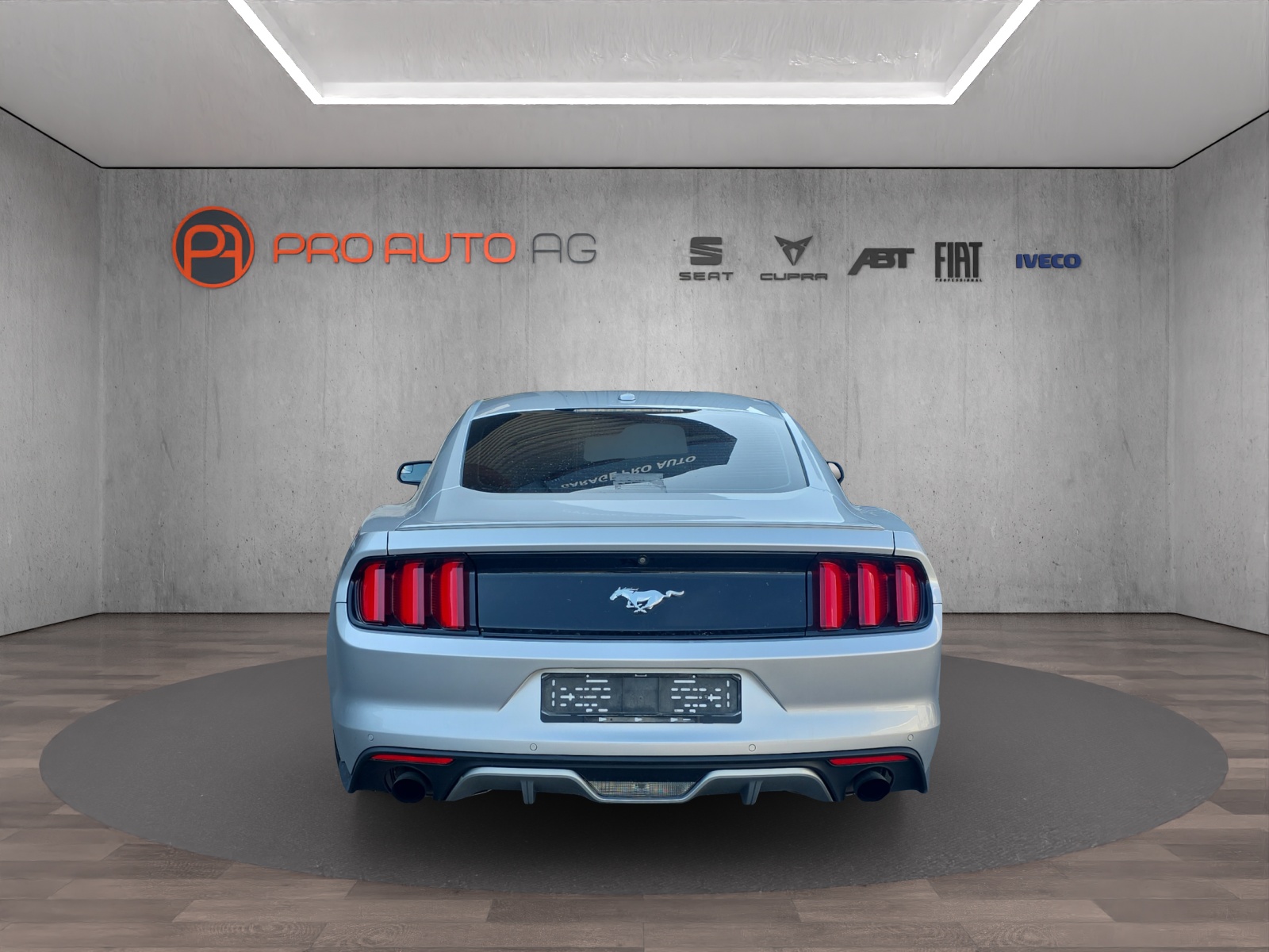FORD Mustang Fastback 2.3 Automat-showroom-element-3