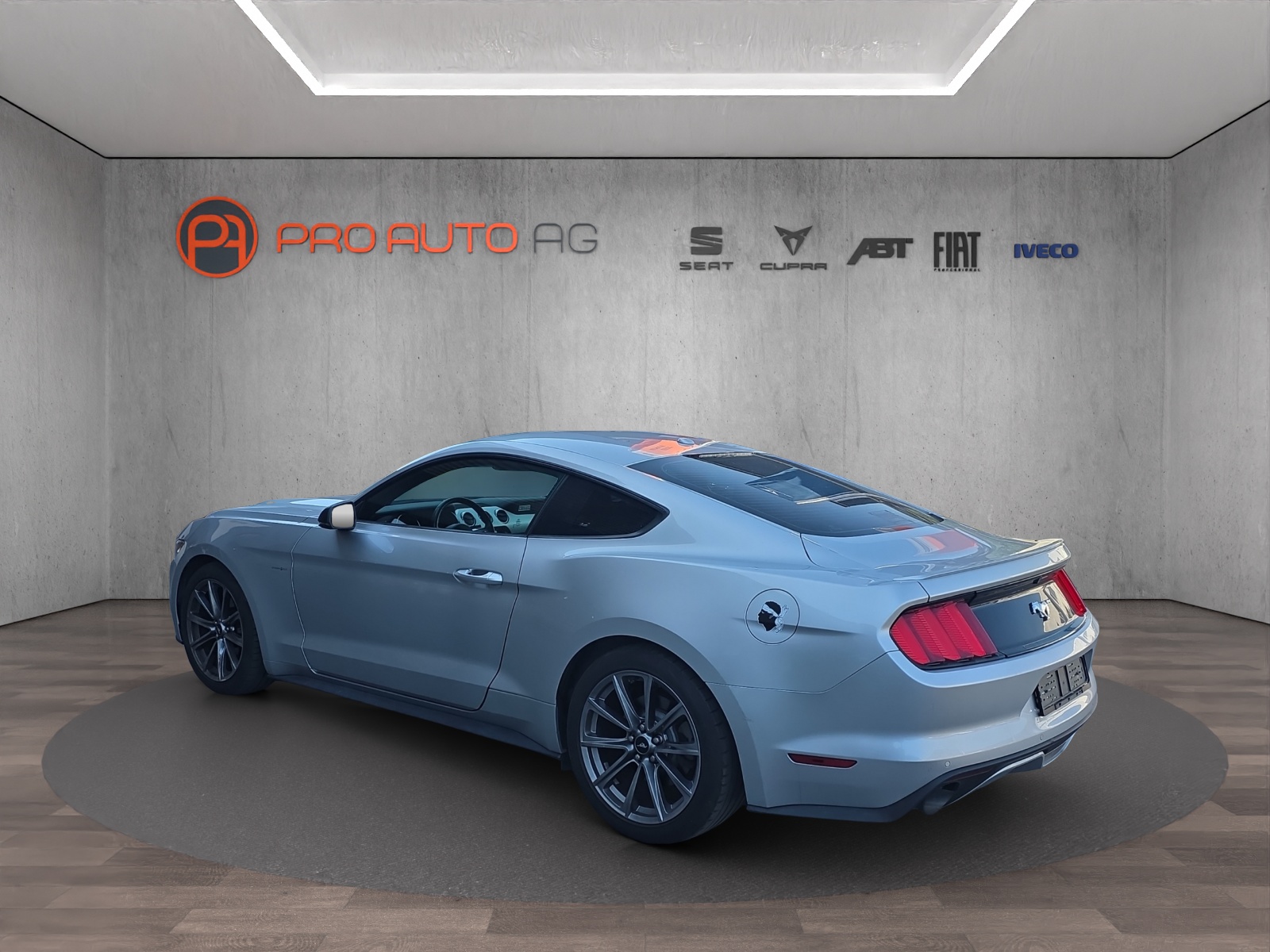FORD Mustang Fastback 2.3 Automat-showroom-element-2