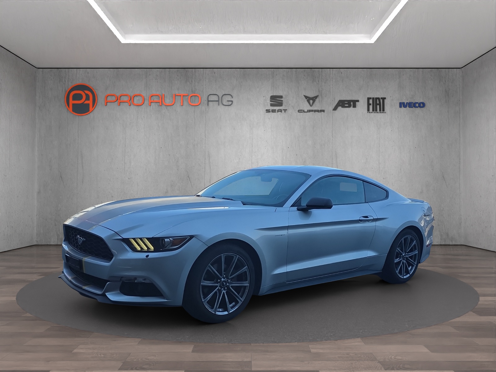 FORD Mustang Fastback 2.3 Automat