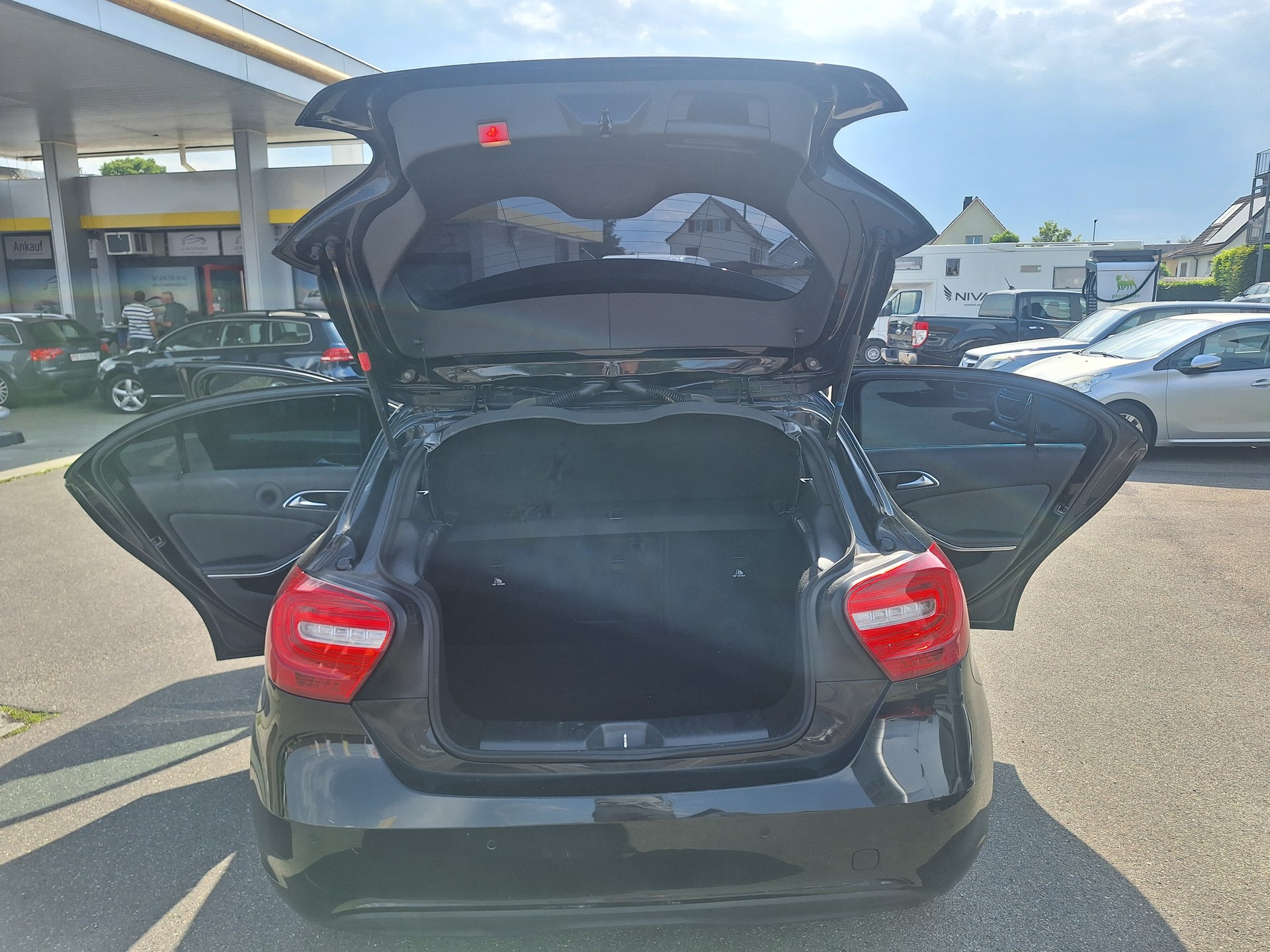 MERCEDES-BENZ A 180 CDI-image-11