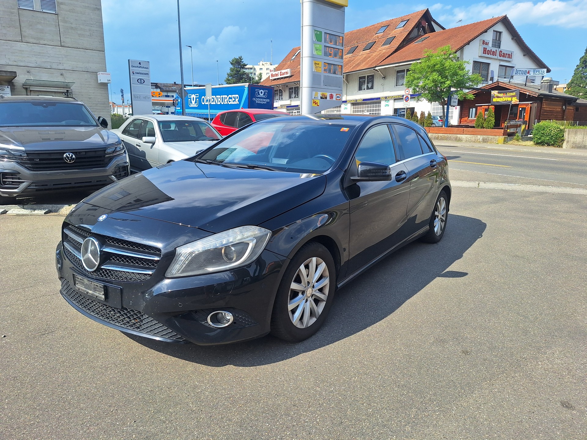 MERCEDES-BENZ A 180 CDI-image-1