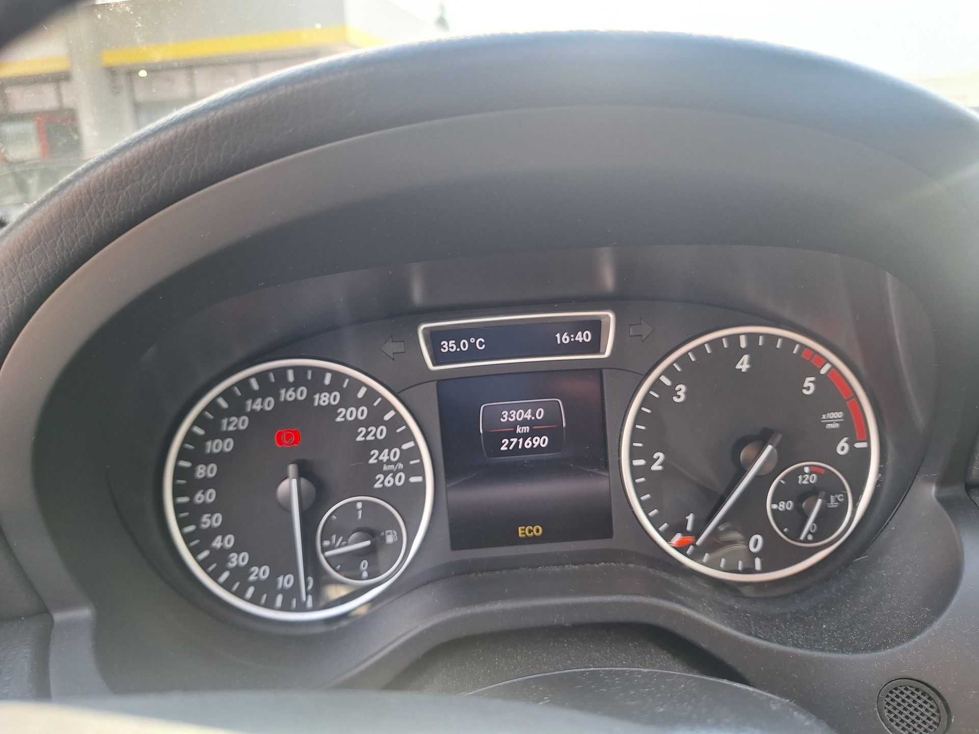 MERCEDES-BENZ A 180 CDI-image-10