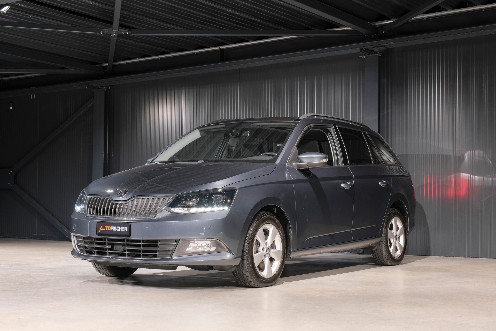 SKODA Fabia 1.2 TSI Ambition DSG-showroom-element-3