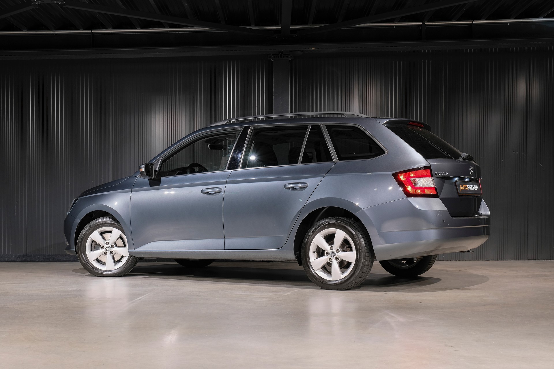 SKODA Fabia 1.2 TSI Ambition DSG-showroom-element-1
