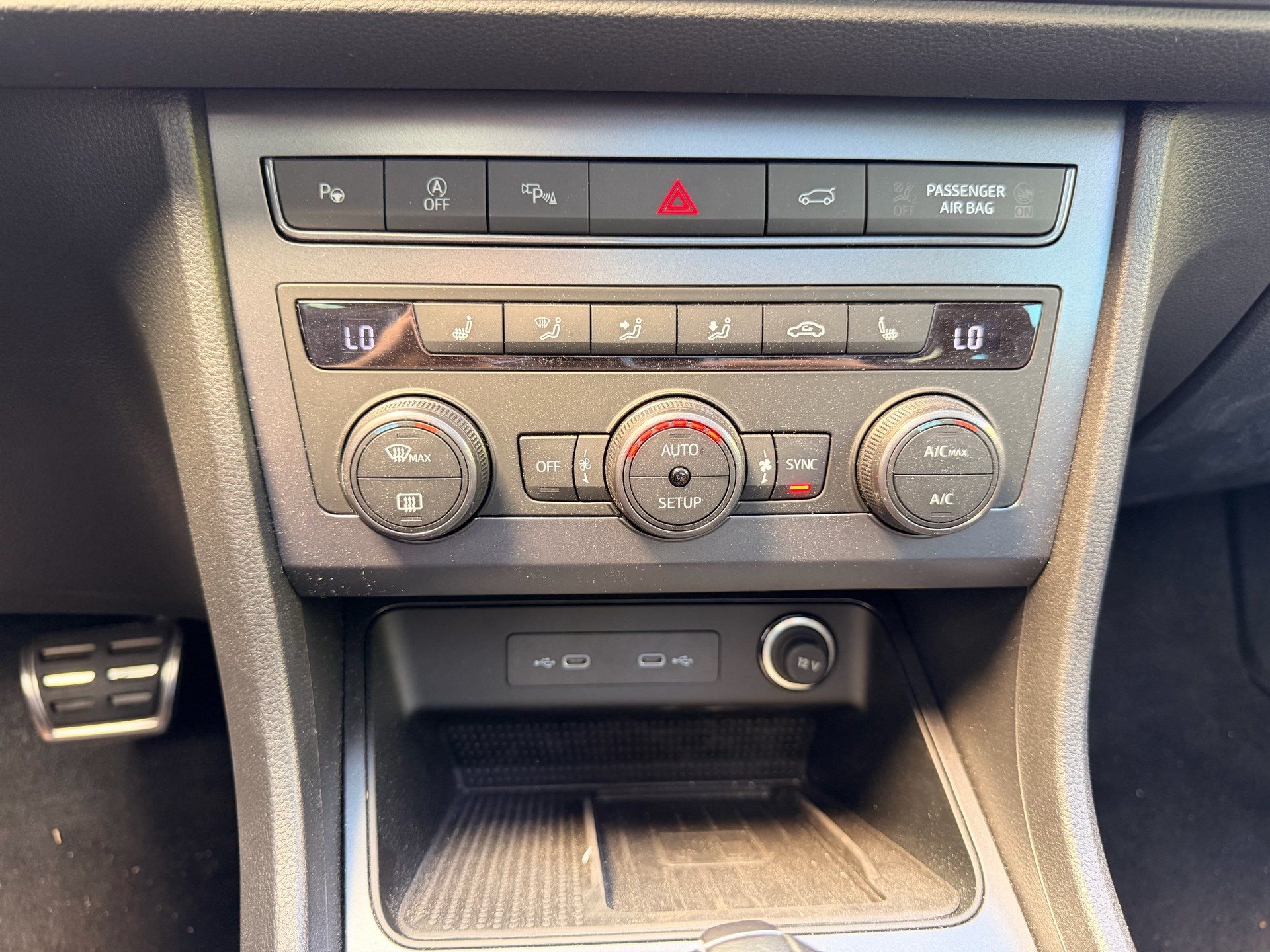 CUPRA Ateca VZ 4Drive *** PANORAMADACH & ANHÄNGERKUPPLUNG ***-image-24