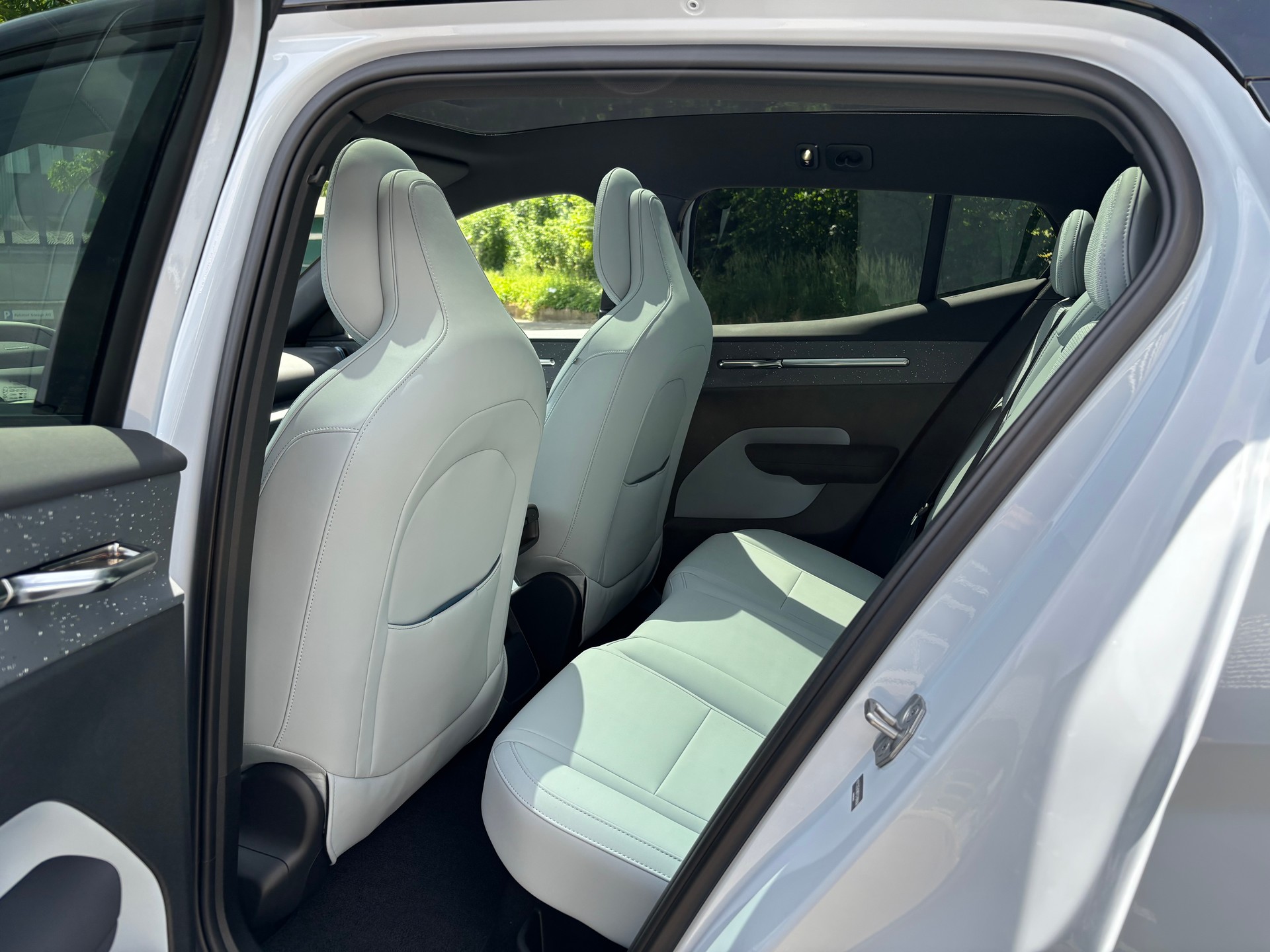 VOLVO EX30 E60 Twin Ultra Performance AWD-image-11