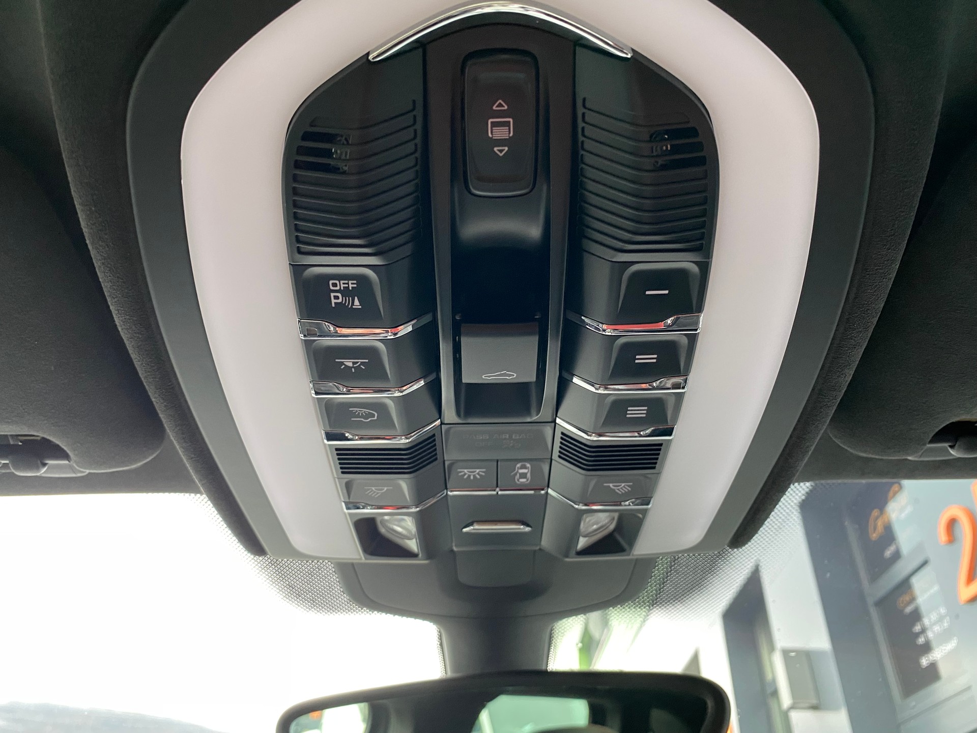 PORSCHE Cayenne GTS-image-21