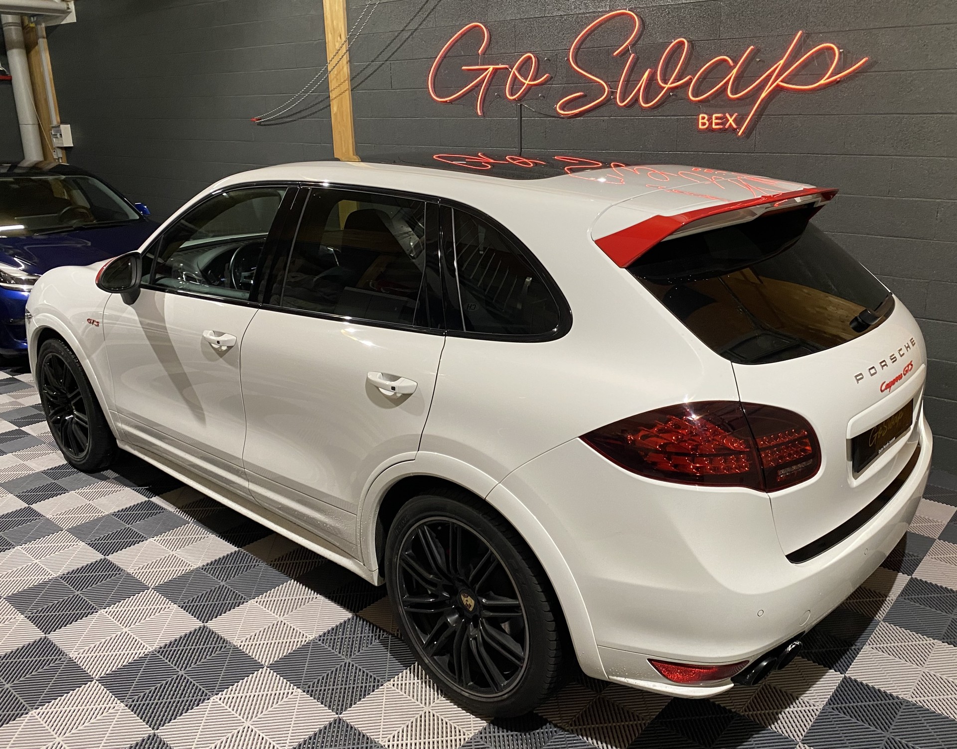 PORSCHE Cayenne GTS-image-7