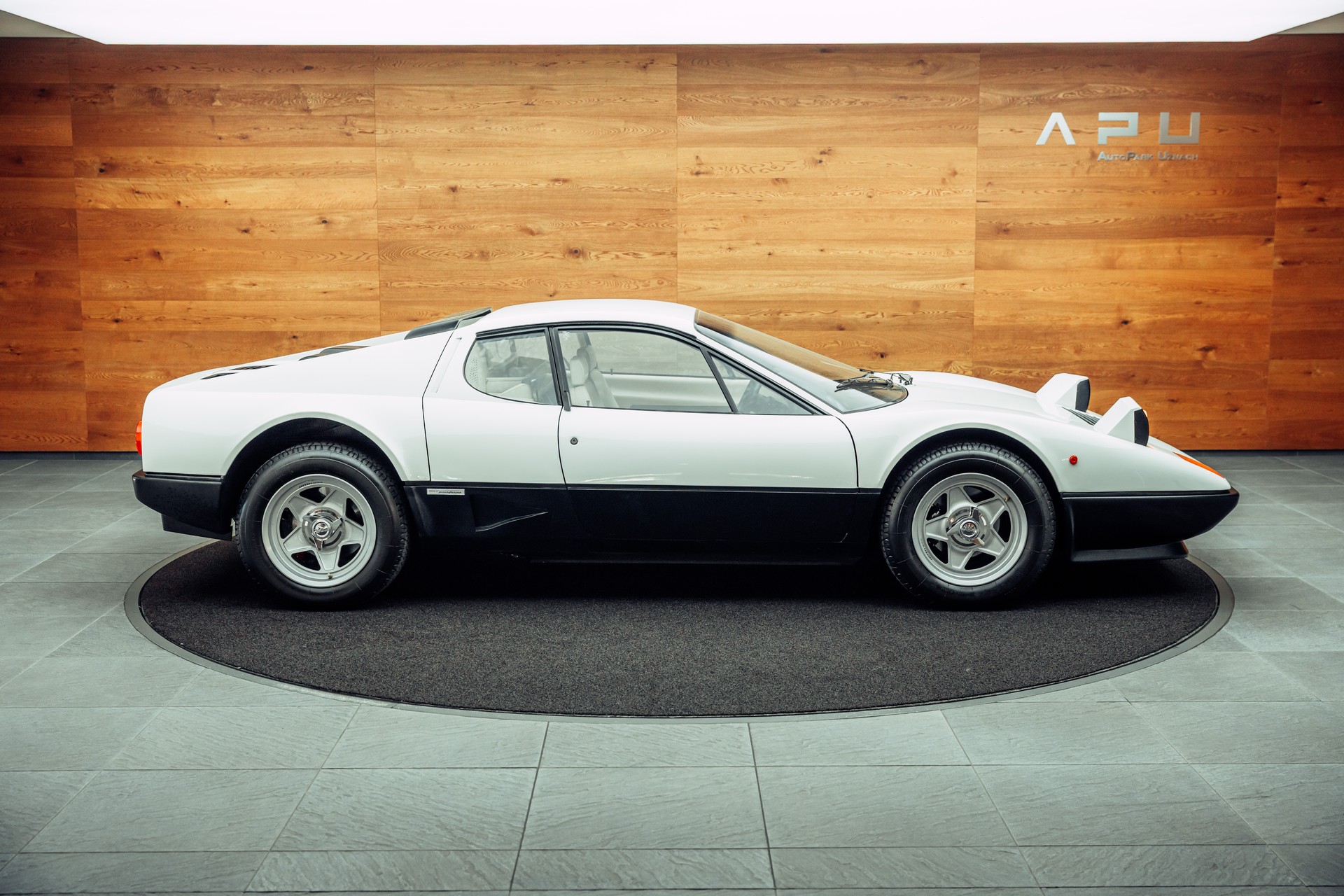FERRARI 512 BBi-image-9