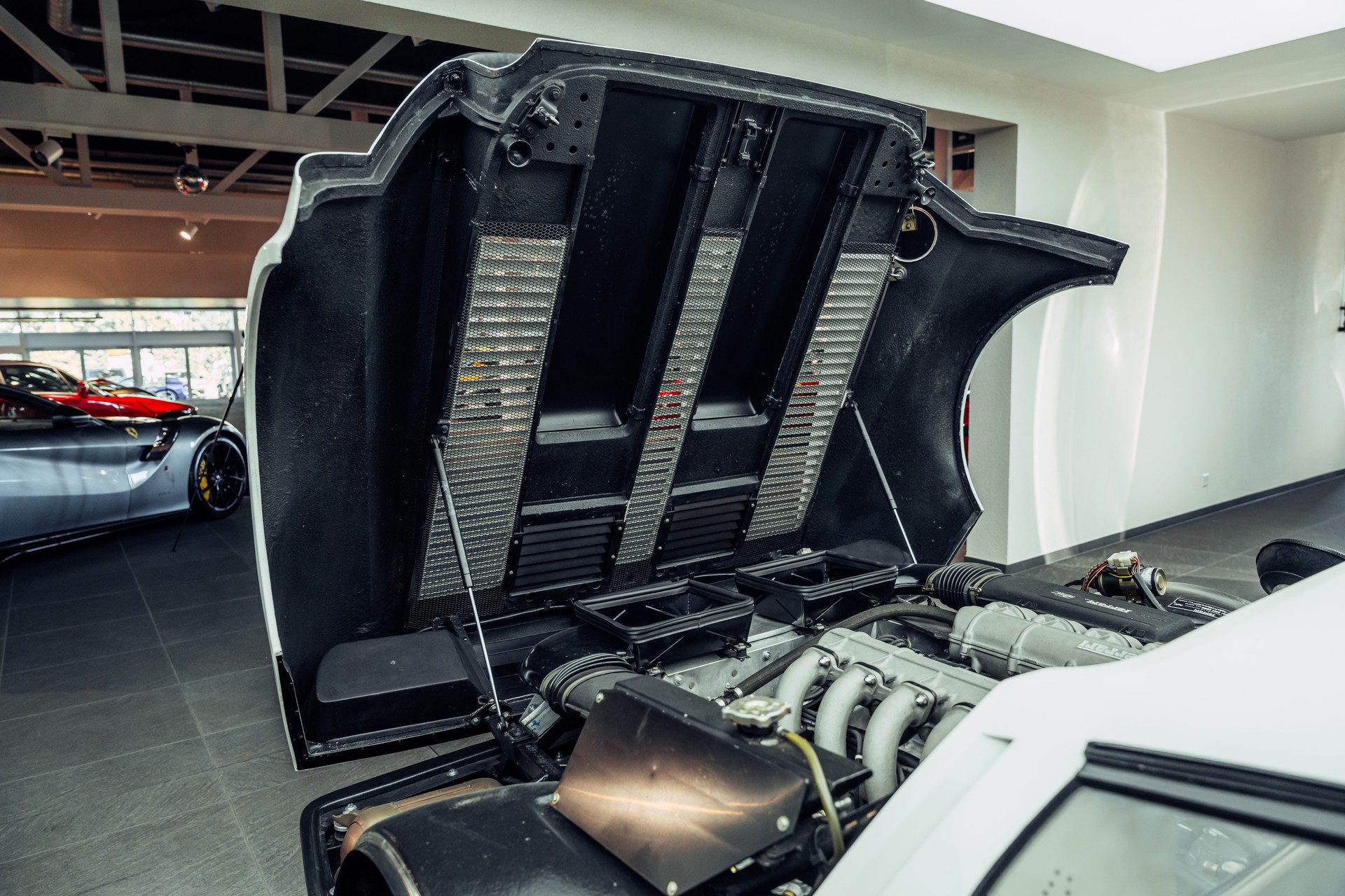 FERRARI 512 BBi-image-18