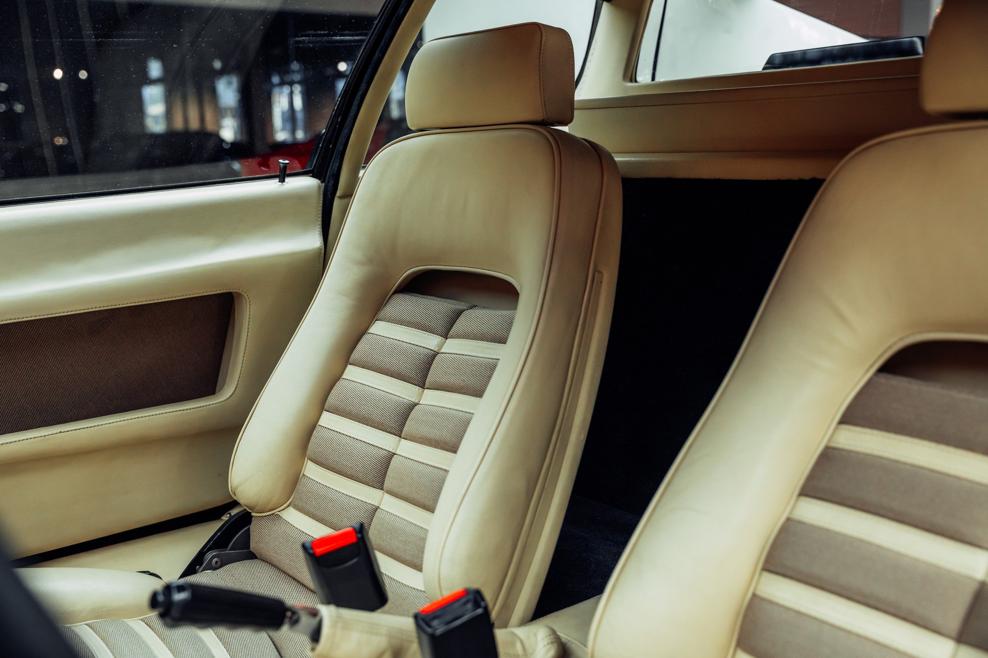 FERRARI 512 BBi-image-7