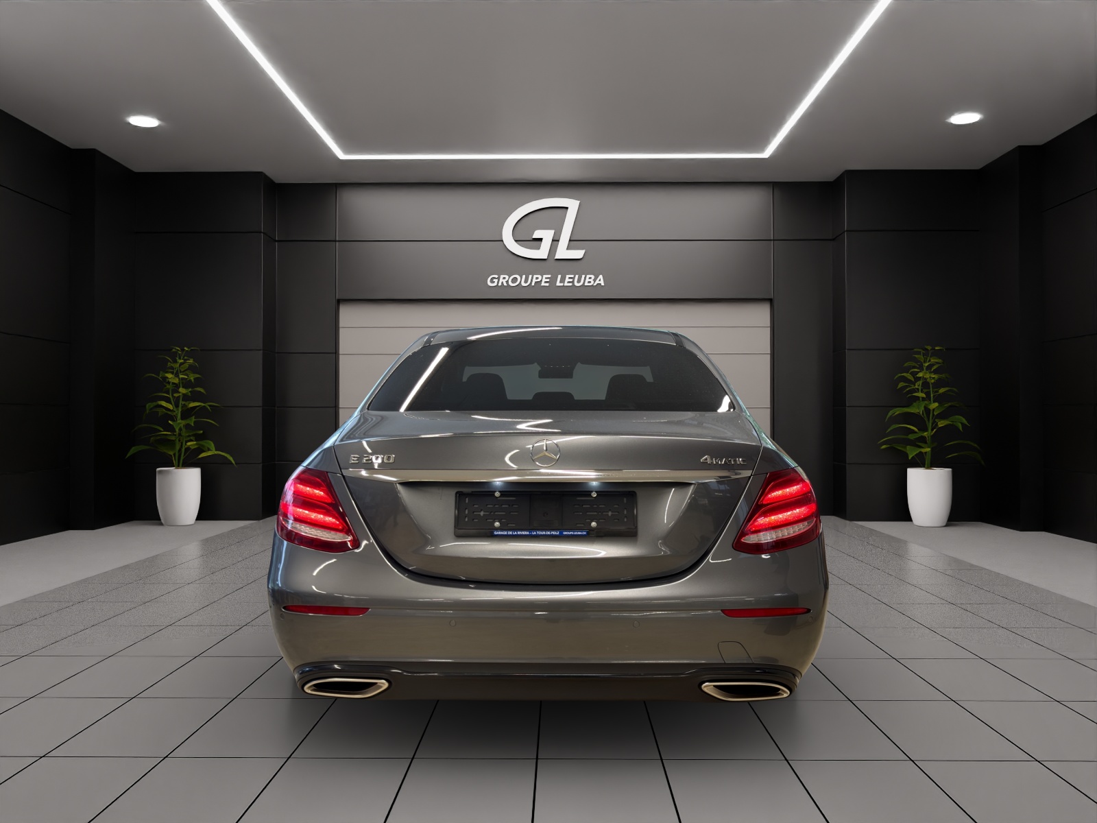 MERCEDES-BENZ E 200 Avantgarde 4Matic-image-4