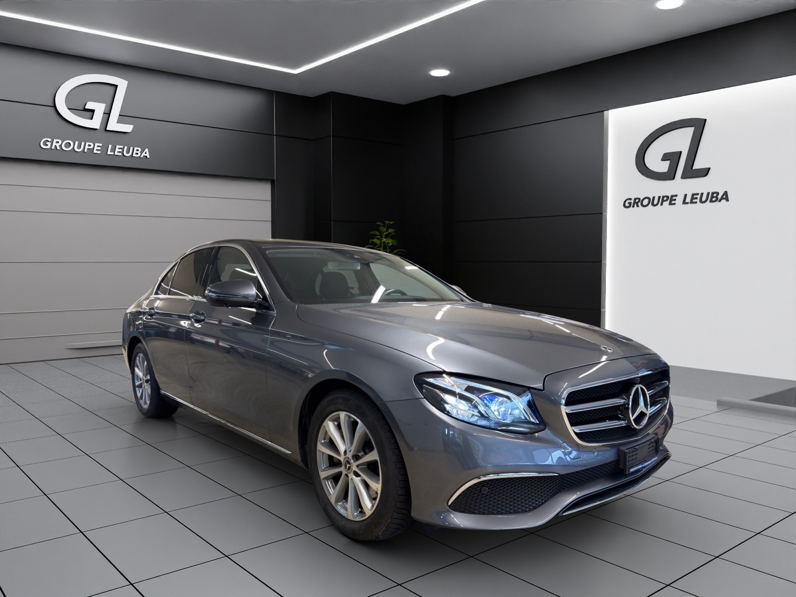 MERCEDES-BENZ E 200 Avantgarde 4Matic