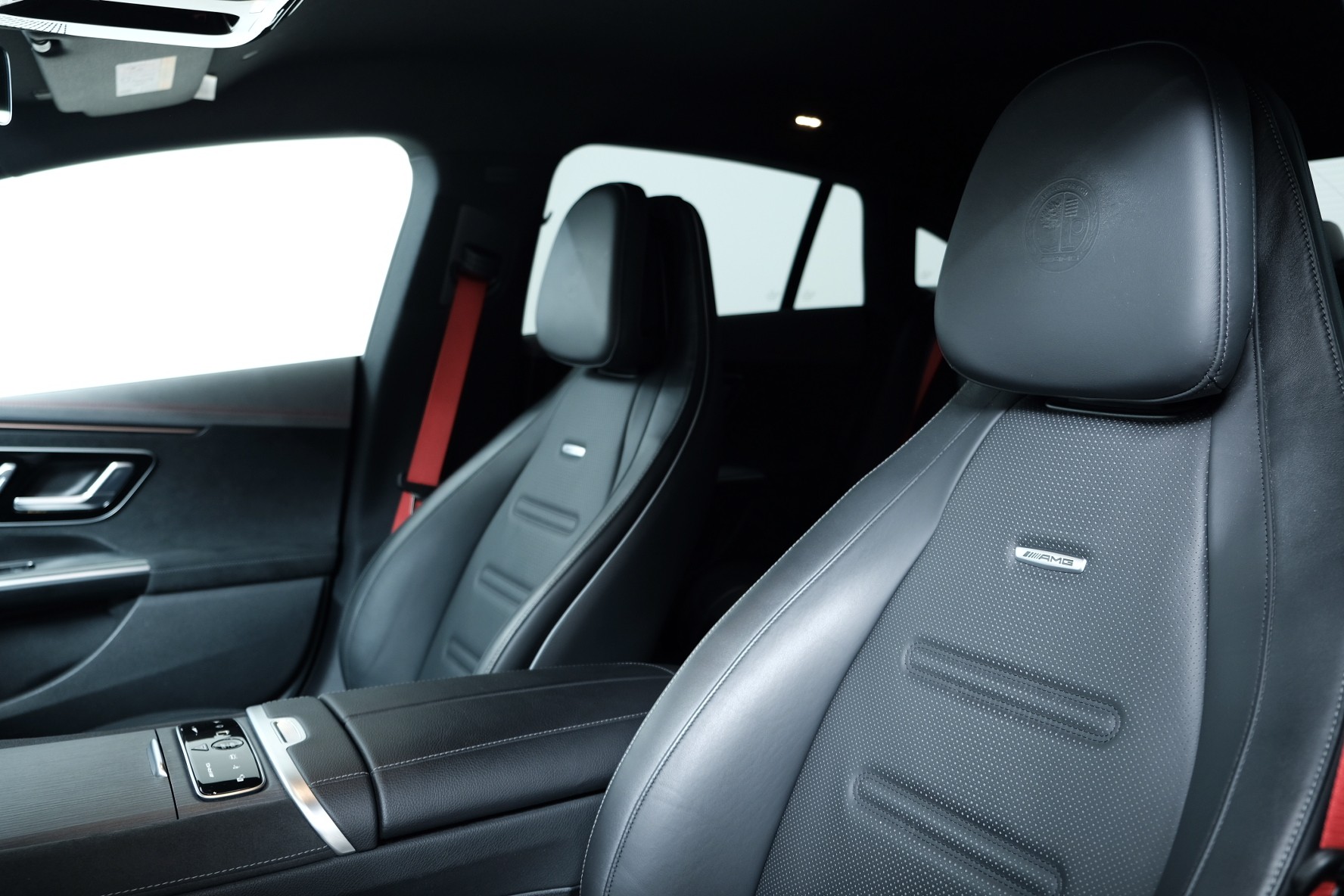 MERCEDES-BENZ EQE 53 AMG 4 Matic+-image-10