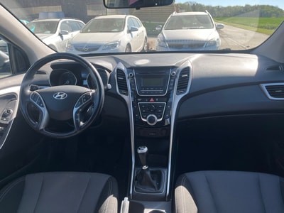 HYUNDAI i30 Wagon 1.6 GDI Premium-image-9