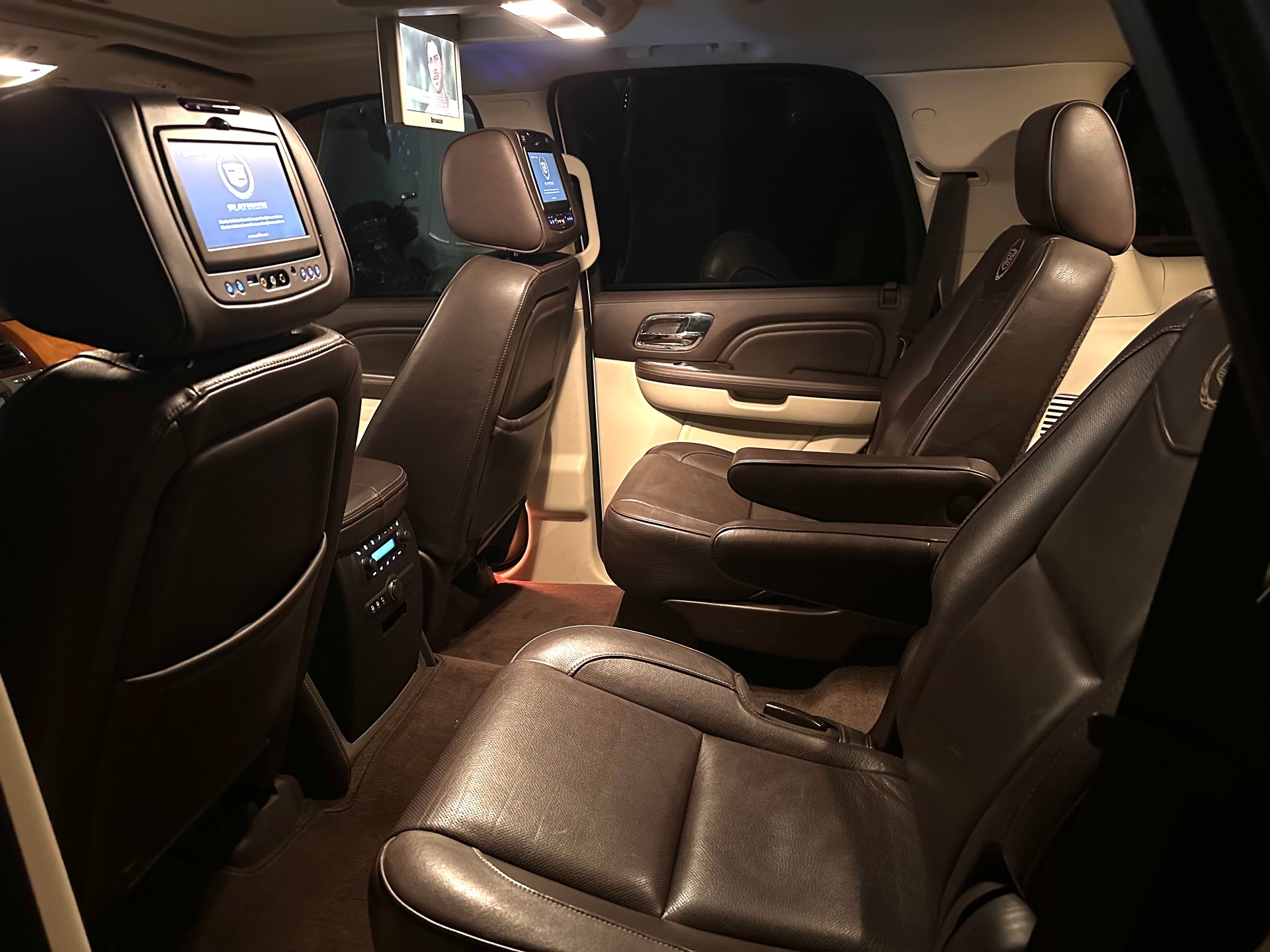 CADILLAC Escalade Platinum-image-5