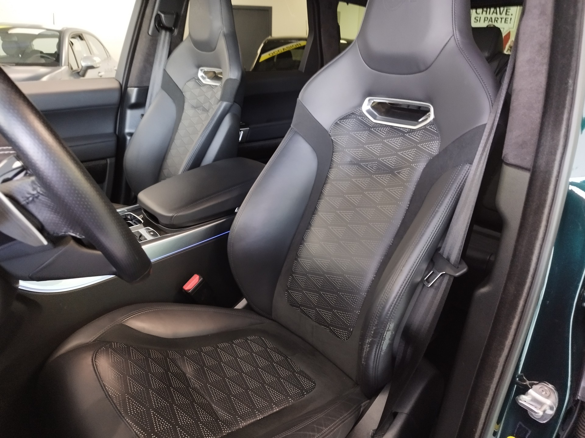 LAND ROVER Range Rover Sport 575 5.0 V8 S/C SVR Carbon Automatic-image-9