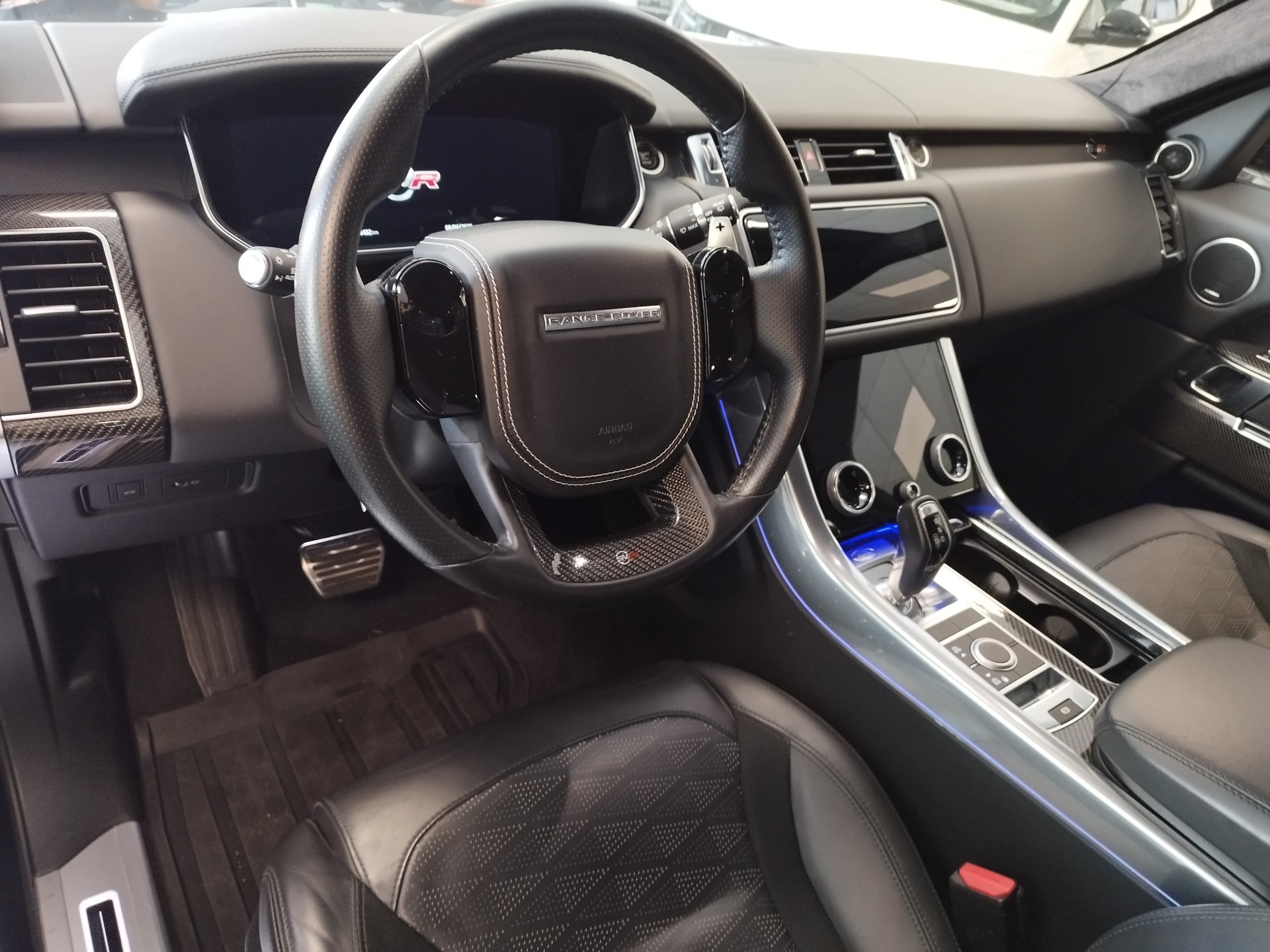 LAND ROVER Range Rover Sport 575 5.0 V8 S/C SVR Carbon Automatic-image-8