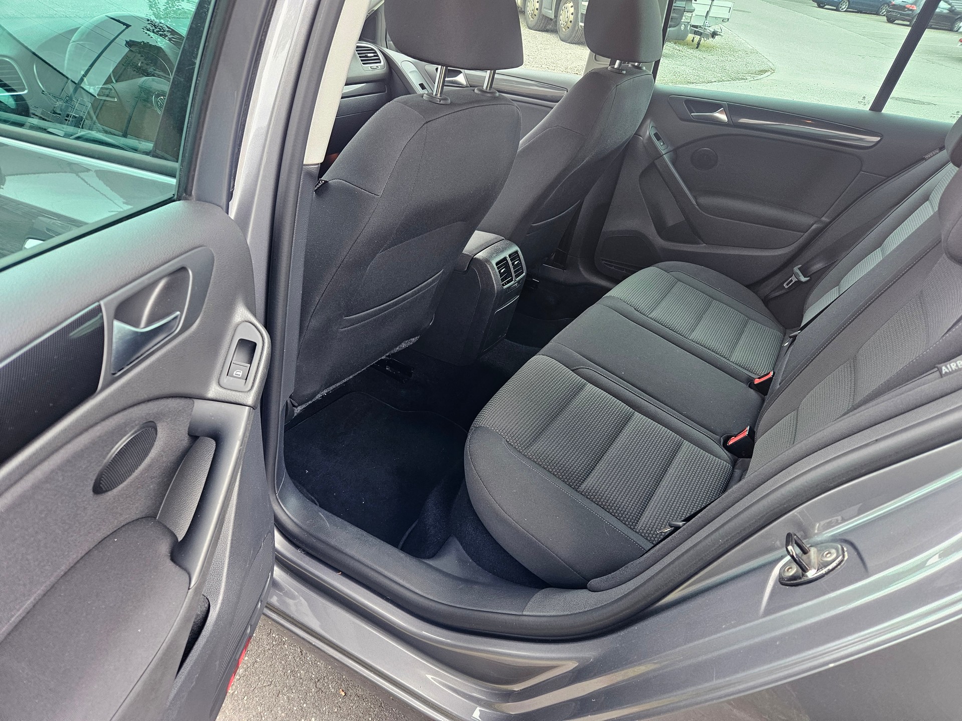 VW Golf 1.2 TSI BlueMotion Technology Comfortline-image-8