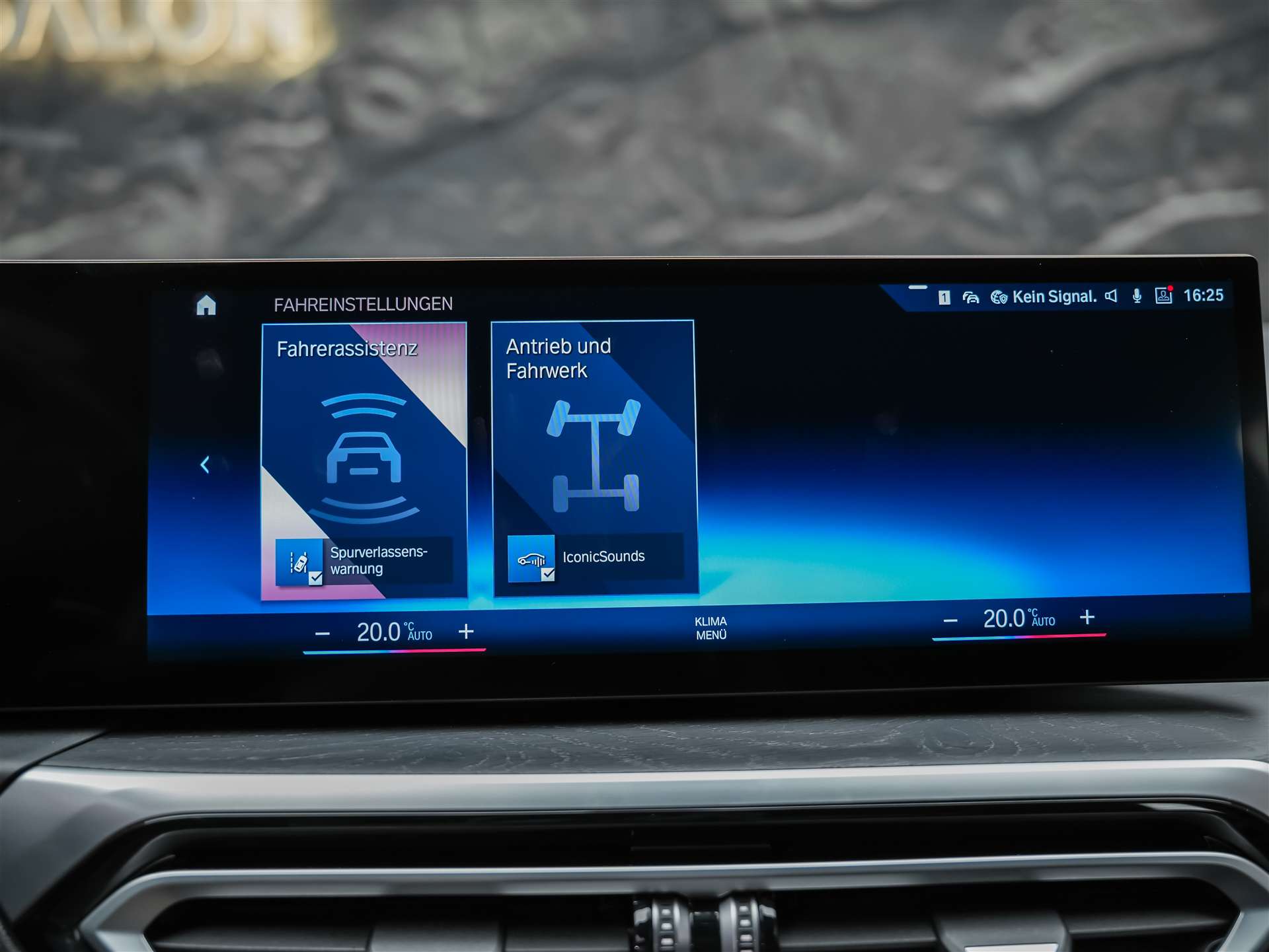 BMW 330i xDrive Steptronic M Sport *360° Kamera*Head Up Display*Abstandsregler*-image-34