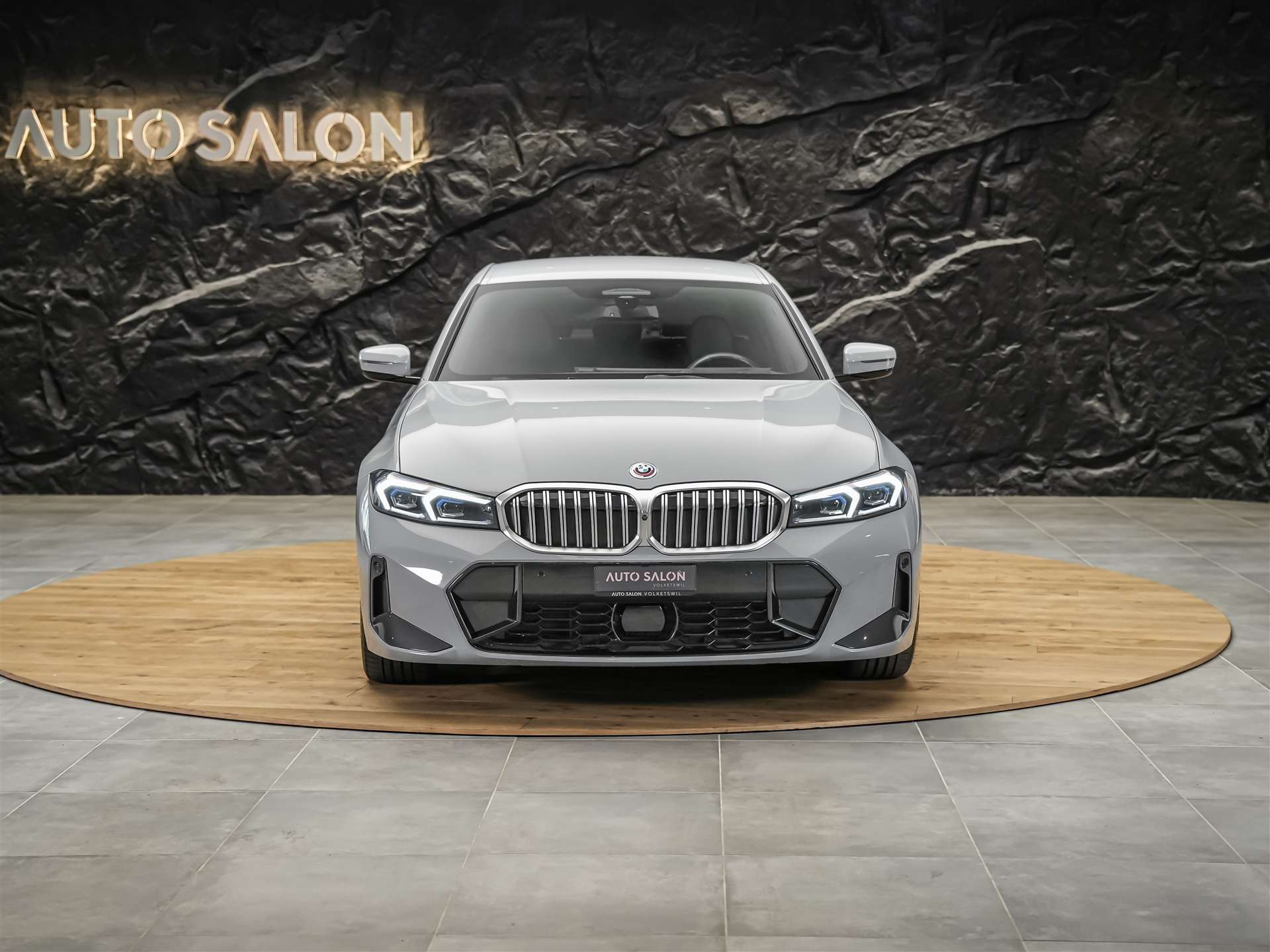 BMW 330i xDrive Steptronic M Sport *360° Kamera*Head Up Display*Abstandsregler*-image-7