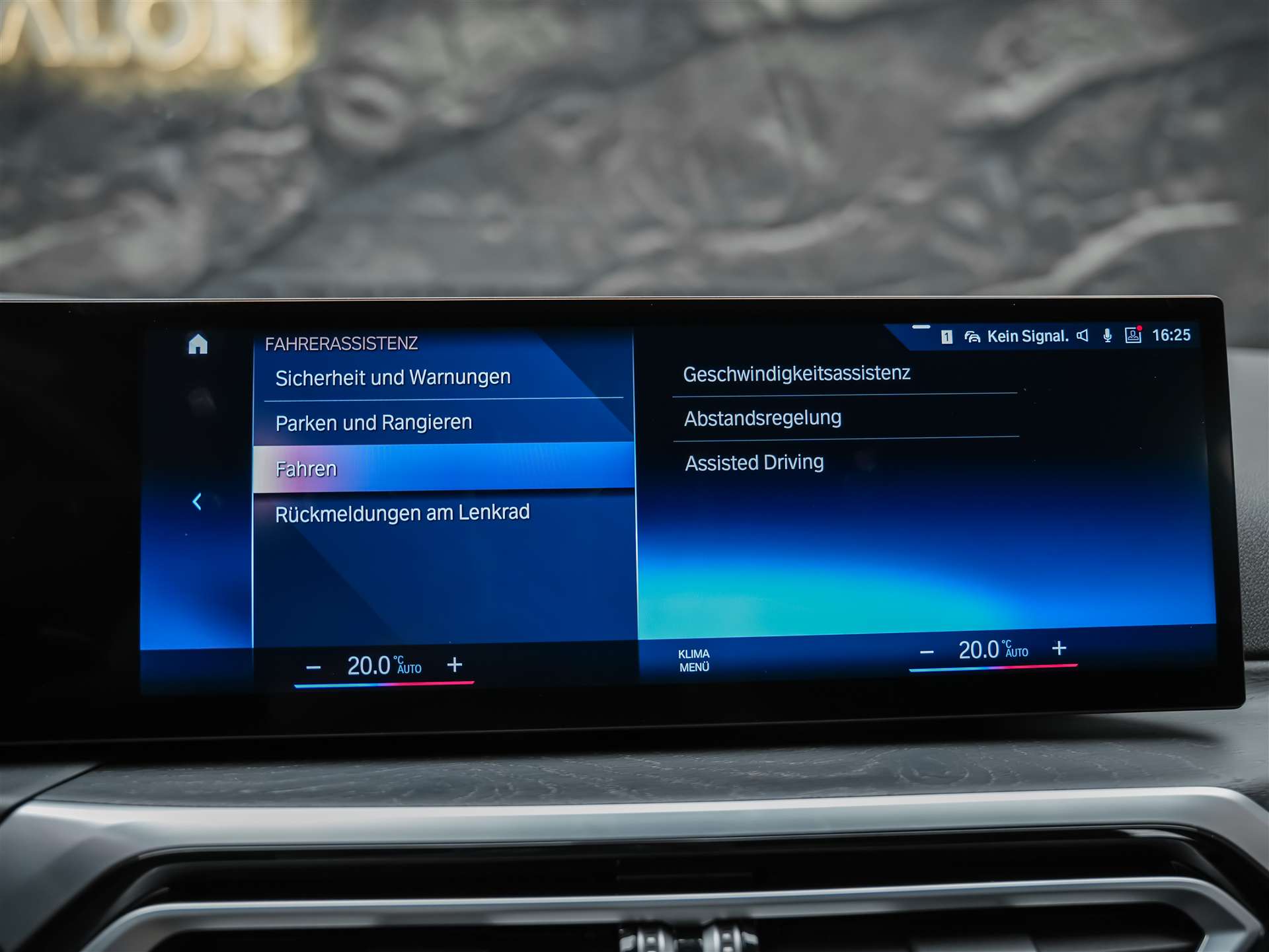BMW 330i xDrive Steptronic M Sport *360° Kamera*Head Up Display*Abstandsregler*-image-37