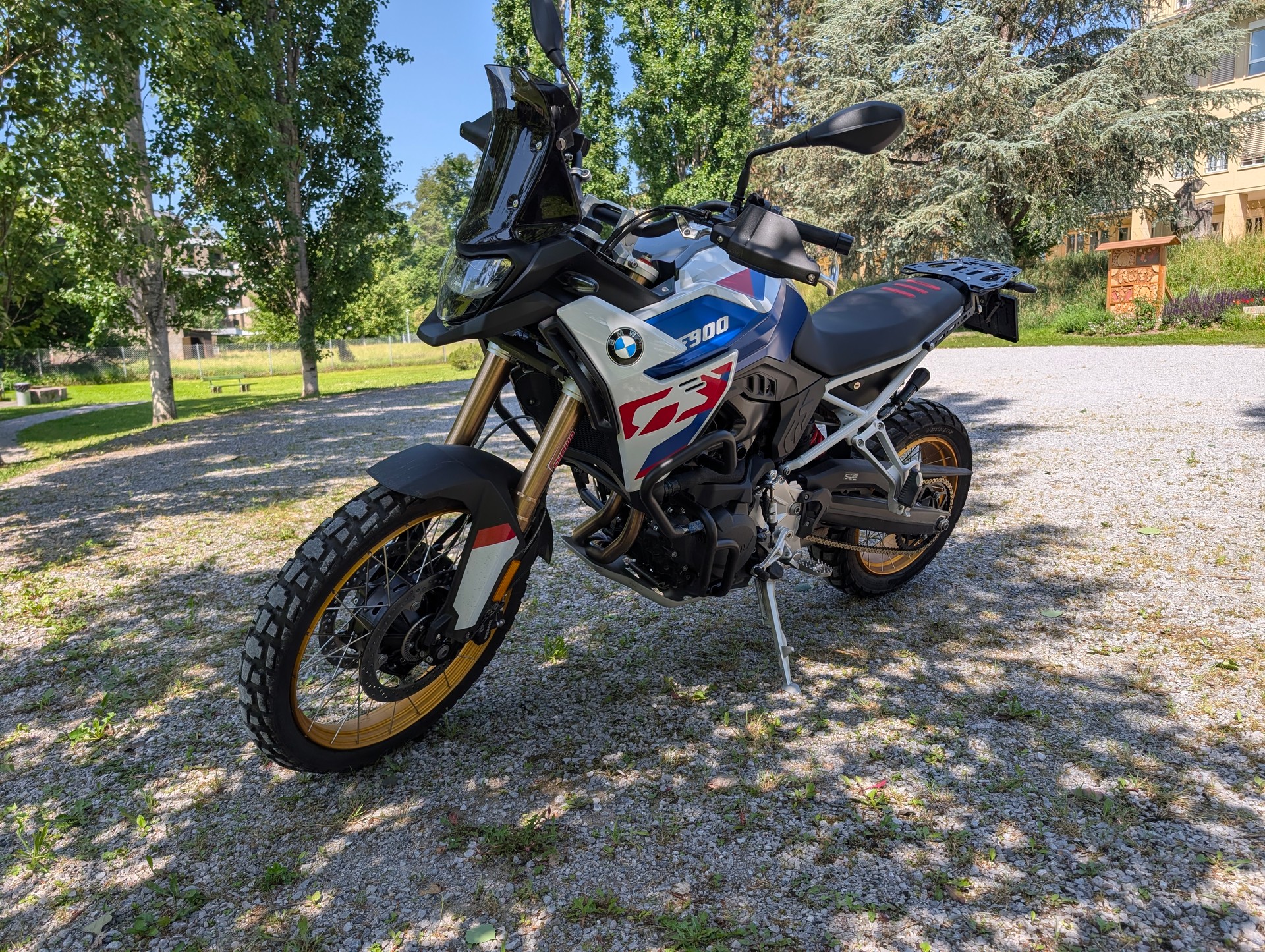 BMW F 900 GS-image-1