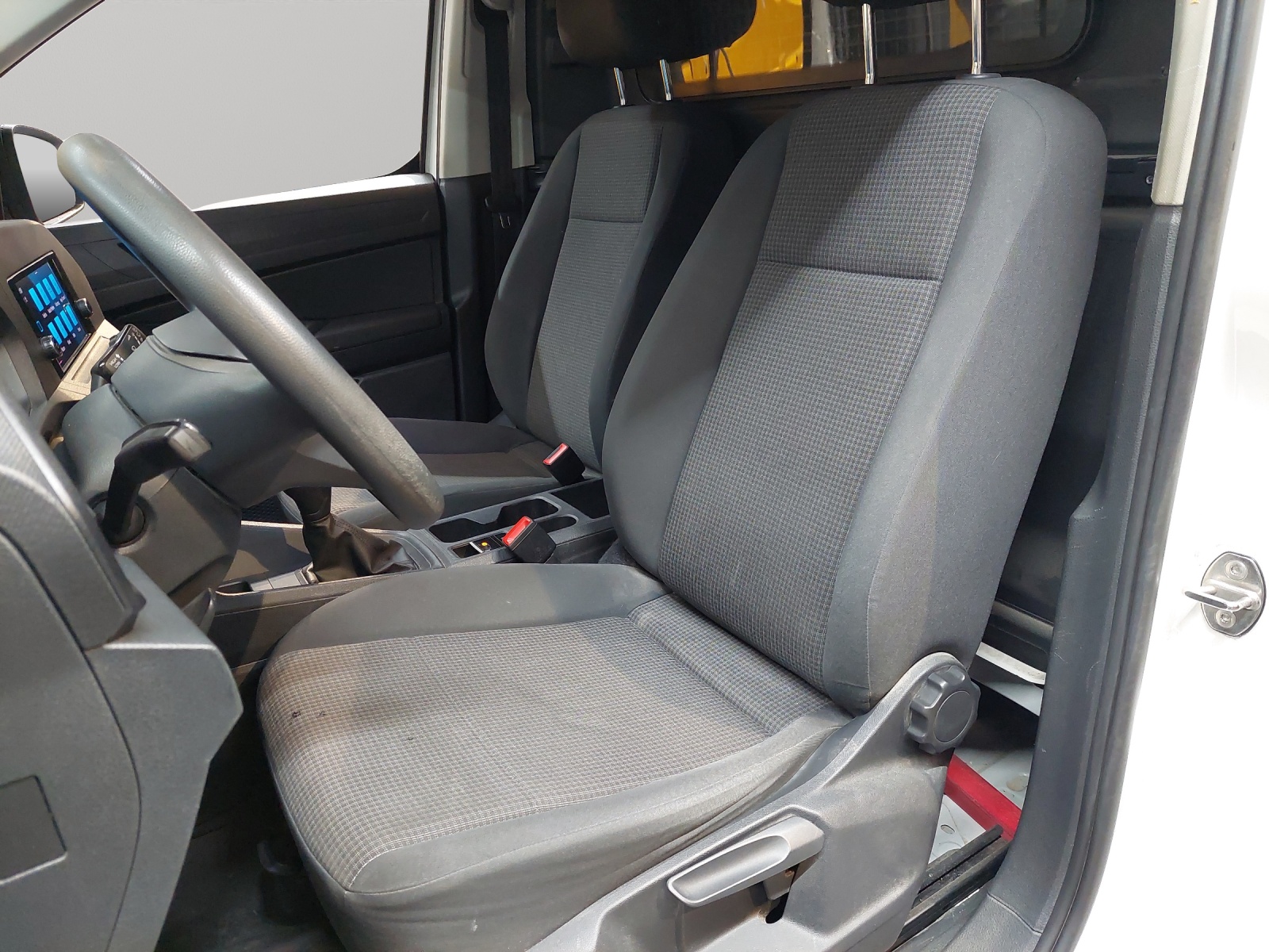 VW Caddy Cargo 2.0TDI Entry-image-5