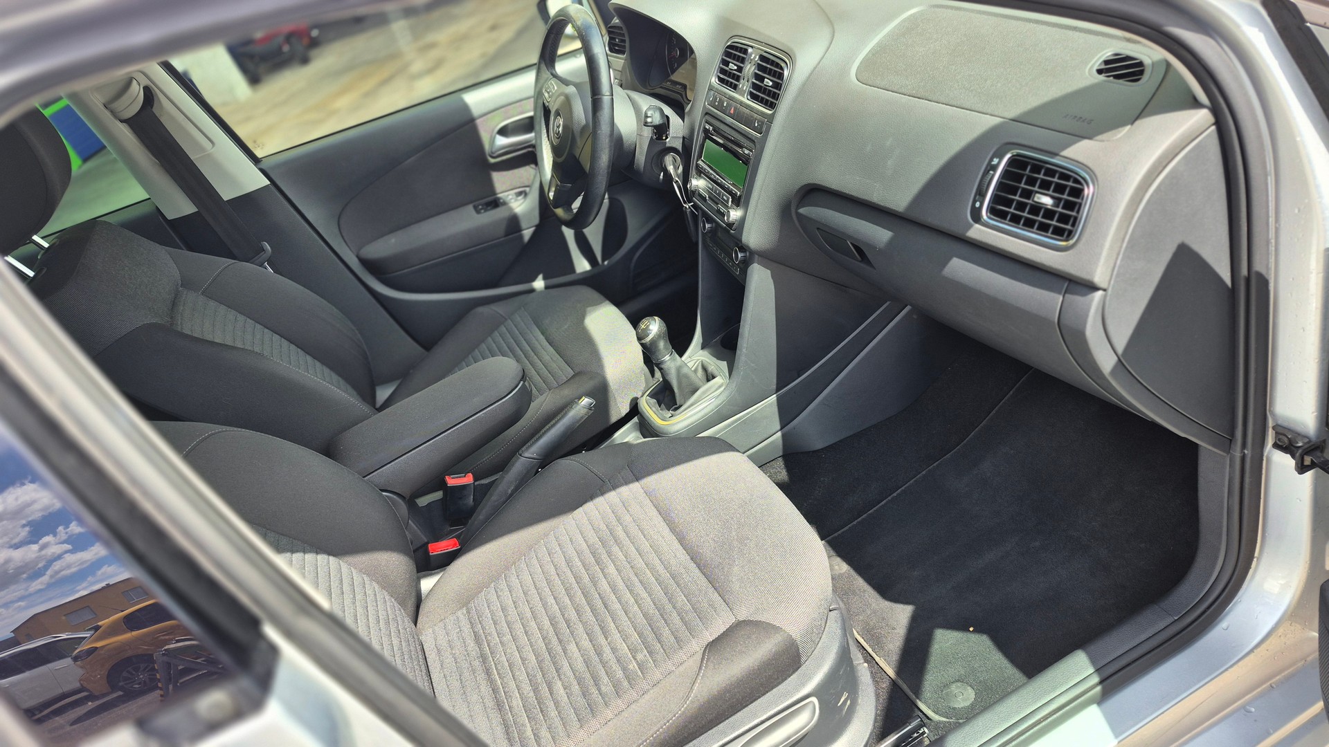 VW Polo 1.2 TSI Design-image-2