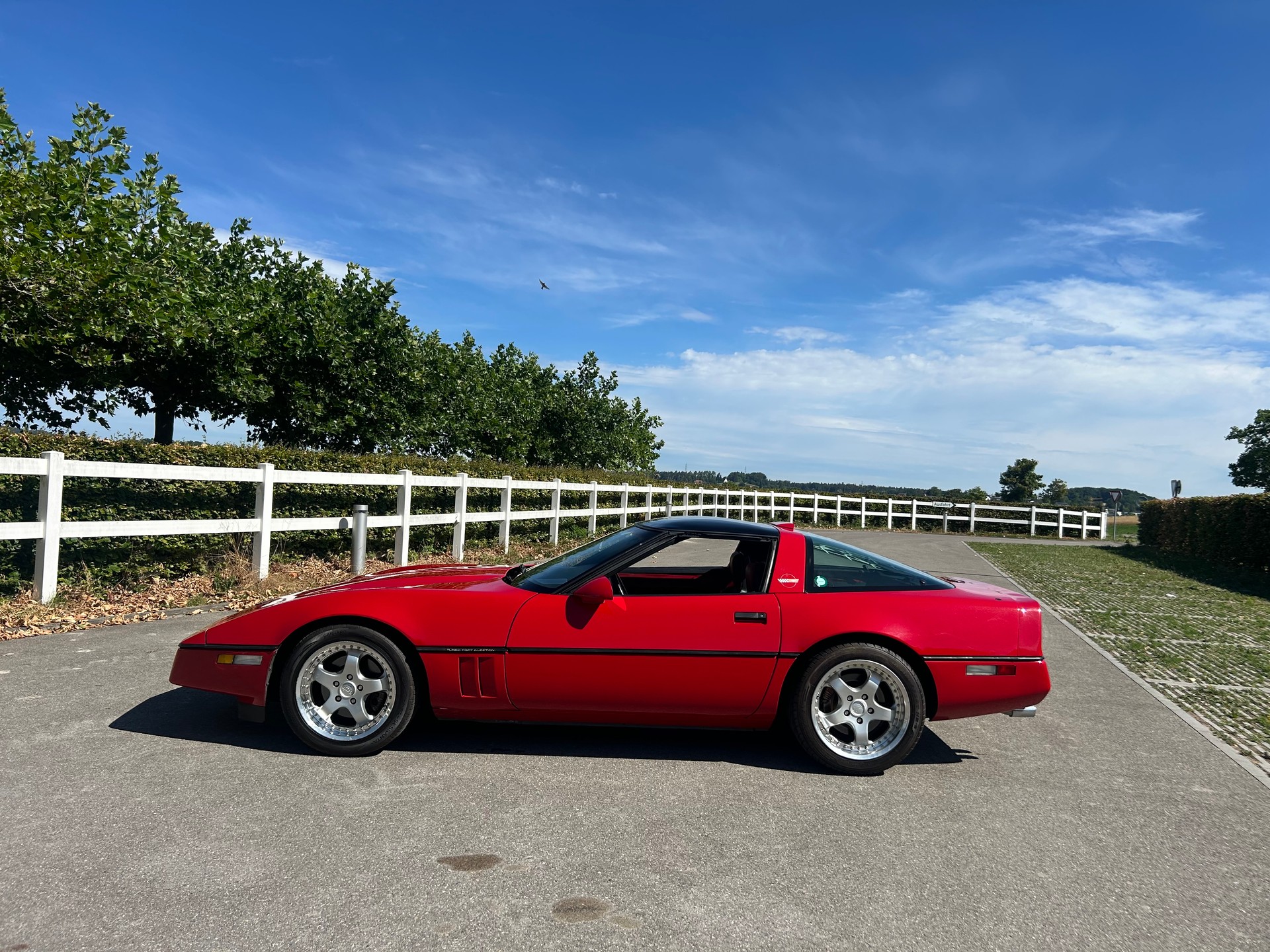 CHEVROLET CORVETTE-image-1